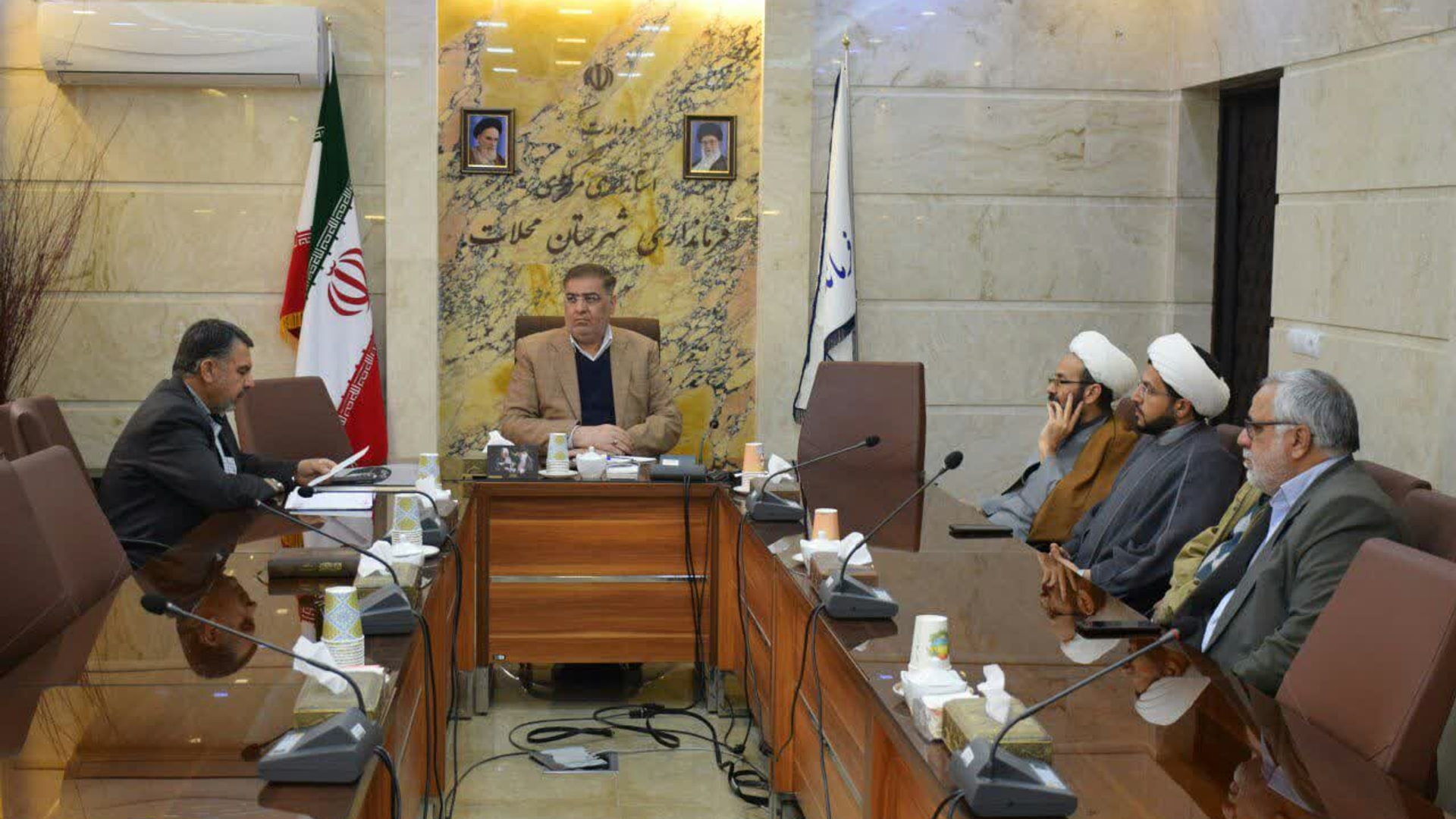 دیدار اعضای ستاد عتبات عالیات شهرستان محلات با فرماندار