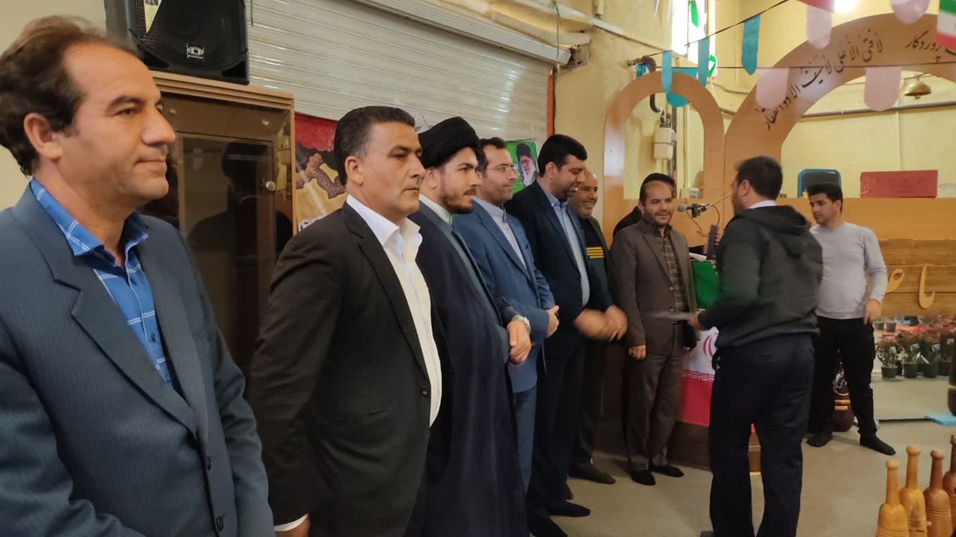 🔴🔵برگزاری مراسم گلریزان در زورخانه شهرداری اراک، جهت آزادسازی زندانیان جرائم غیر عمد با حضور استاندار مرکزی، فرماندار اراک؛شهردار اراک، رییس و اعضای شورای اسلامی شهر و جمعی از مسئولین و مدیران استانی و شهری
🌐فرمانداري اراک