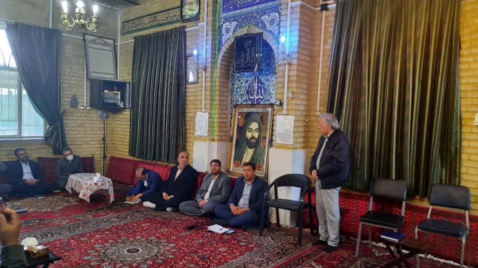 عصر امروز محمد رضا رضایی فرماندارشهرستان، بیاتی نماینده مردم،درودیان بخشدار مرکزی و جمعی از مدیران دستگاههای اجرایی با حضور در روستای تراران پایین با اهالی این روستا دیدار نمودند.