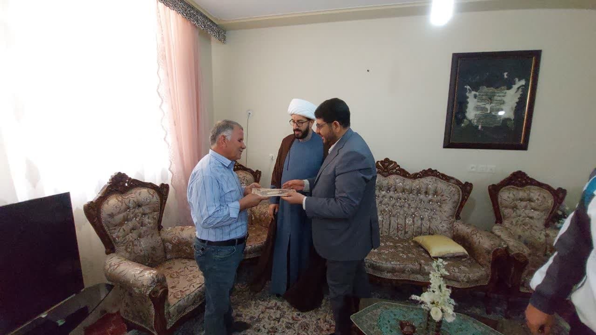 بازدید از جانباز سرافراز چهل و پنج درصد عبداله عیوضخانی.