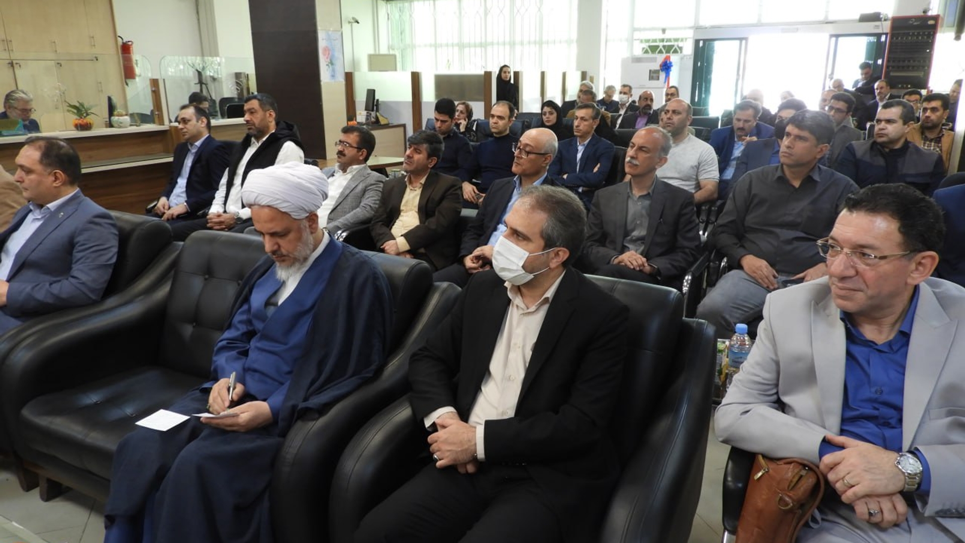 آیین افتتاح واحد ارزی بانک تجارت شعبه شهرصنعتی کاوه برگزار شد.