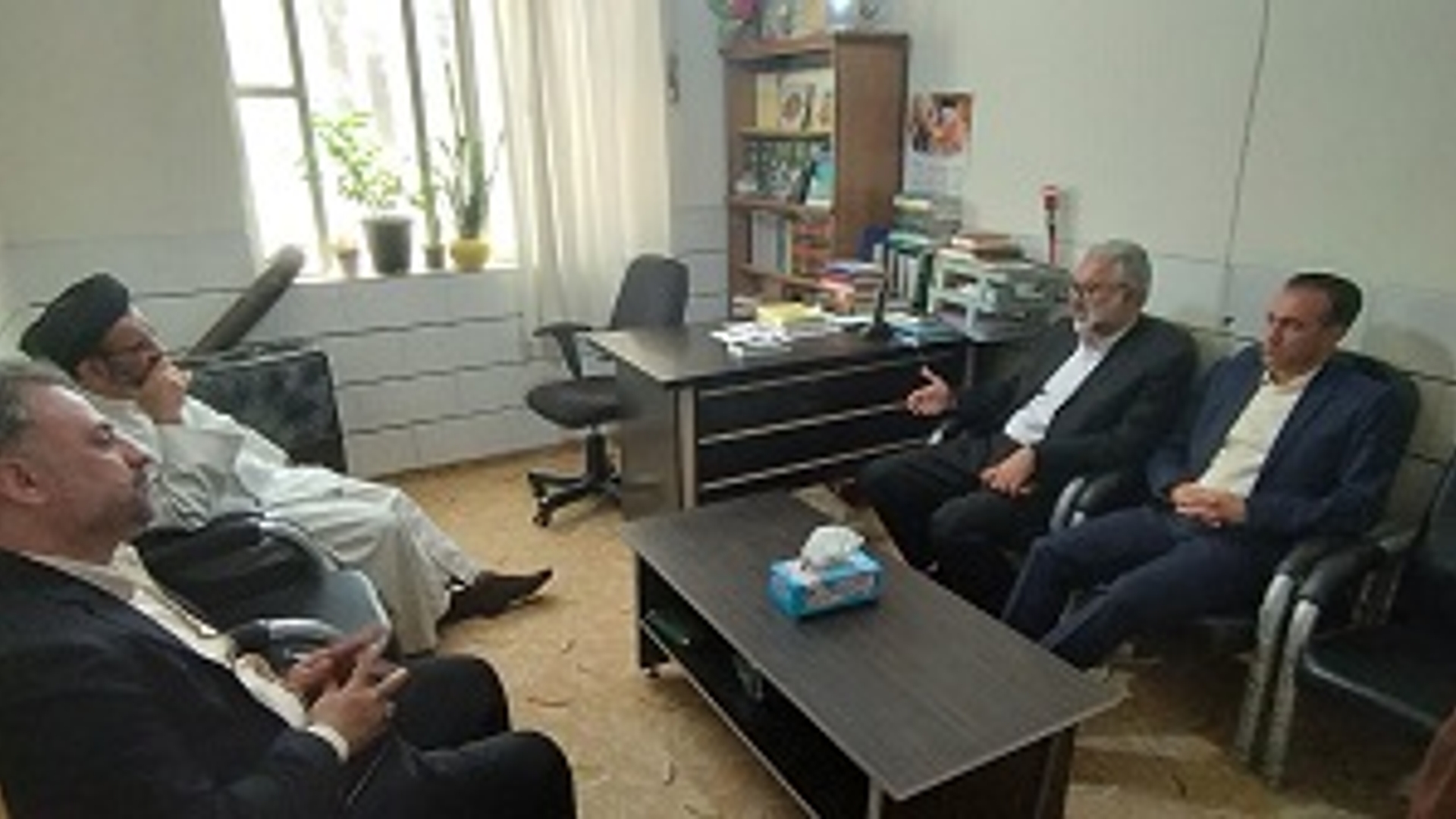 دیدار معاونین فرمانداری با امام جمعه شهر شازند