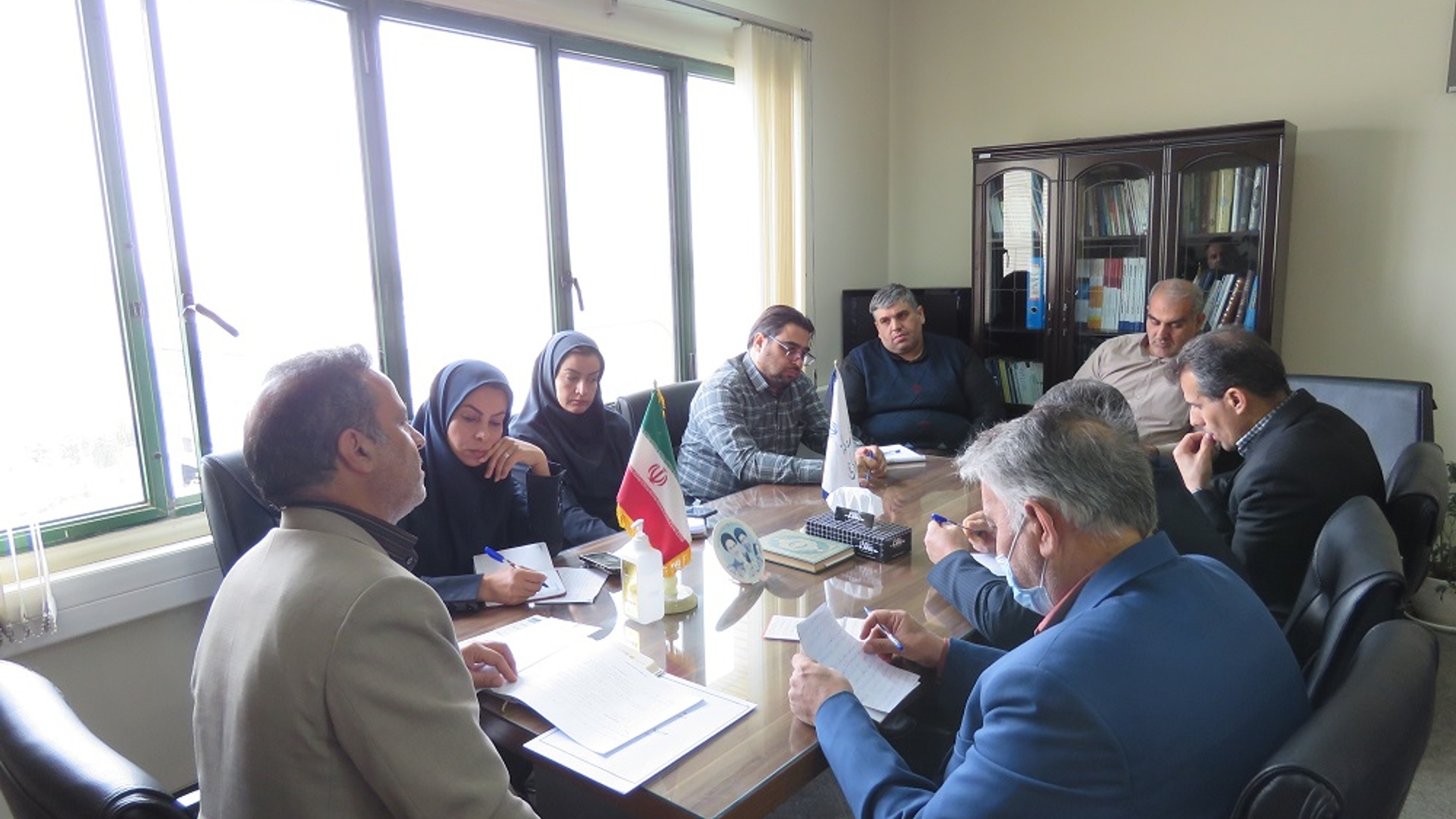 برگزاری جلسه کارشناسان اداره کل سیاسی ،‌انتخابات و تقسیمات کشوری با مدیرکل سیاسی ، انتخابات و تقسیمات کشوری مورخ 20-1-1402