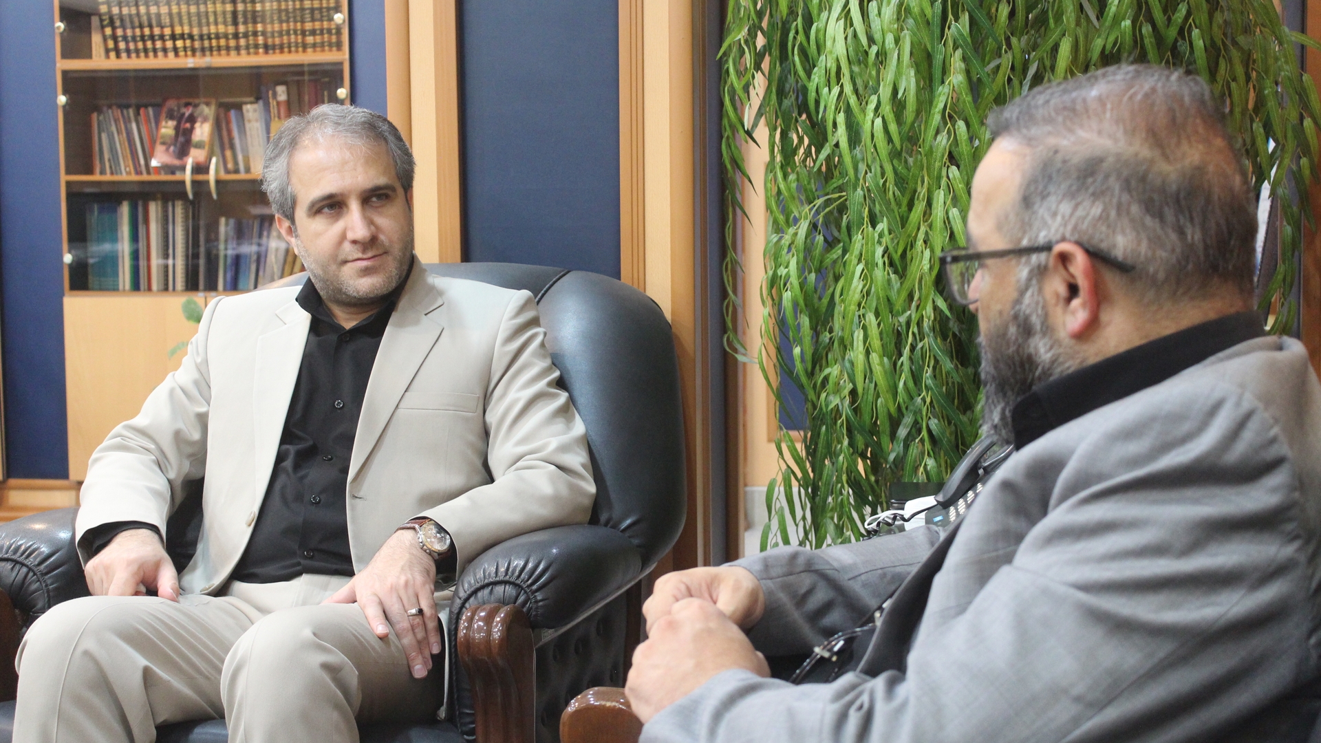 دیدار و گفتگوی افرند مدیرعامل شهرصنعتی کاوه و عبدالکریمی معاون ایشان با مهدی الیاسی معاون استاندار و فرماندار ویژه شهرستان ساوه