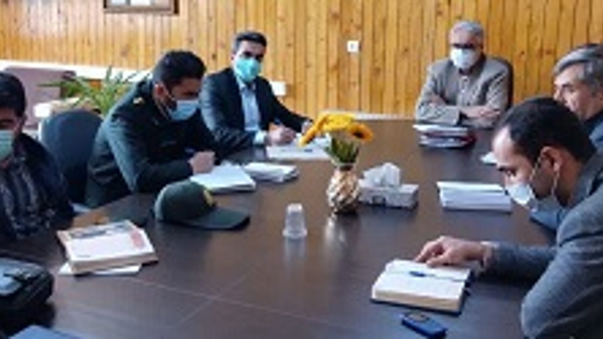 برگزاری جلسه مبارزه با قاچاق کالا و ارز شهرستان شازند