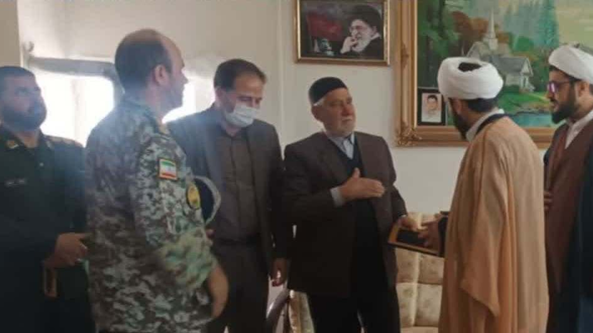 دیدار فرماندار با خانواده شهید والامقام عباس سلیمی