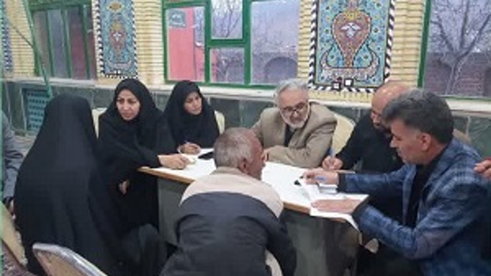 برگزاری میز خدمت برای توانخواهان بهزیستی در روستای حصار محمدیه