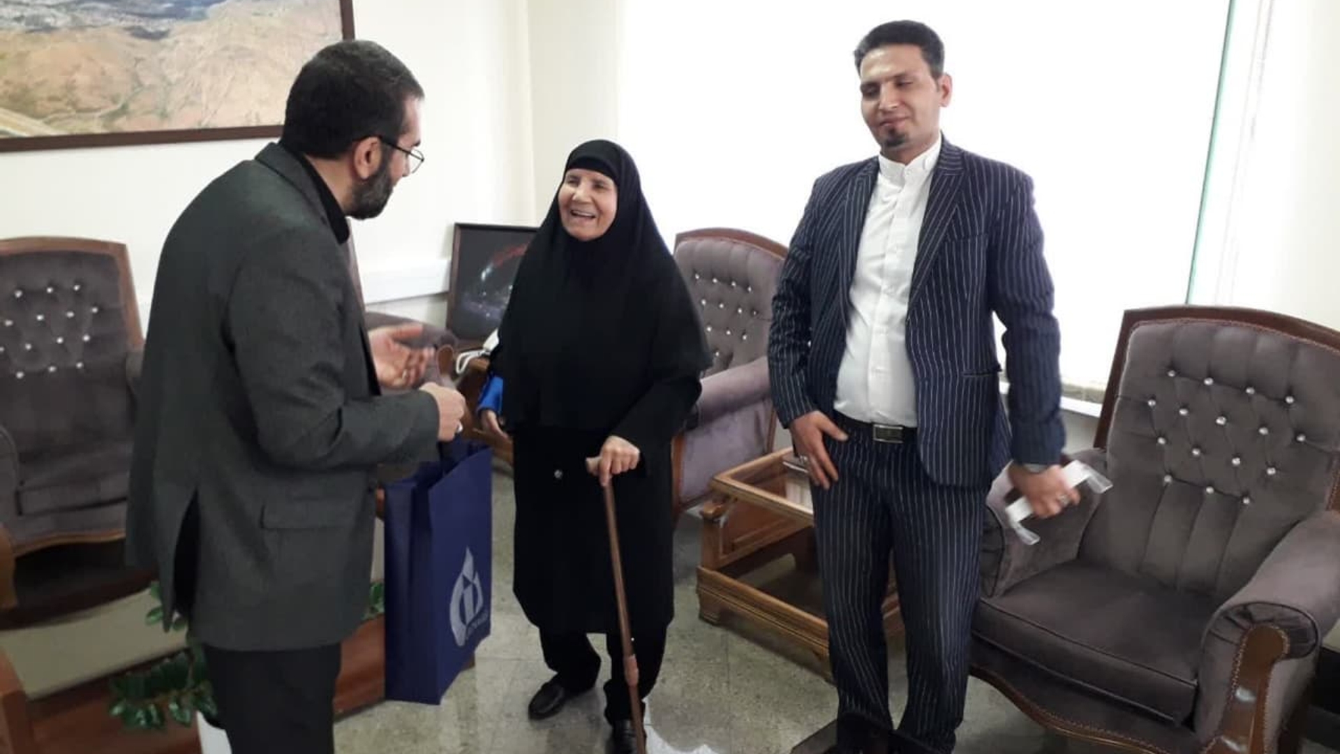 نشست با مادر مکرمه سه شهید