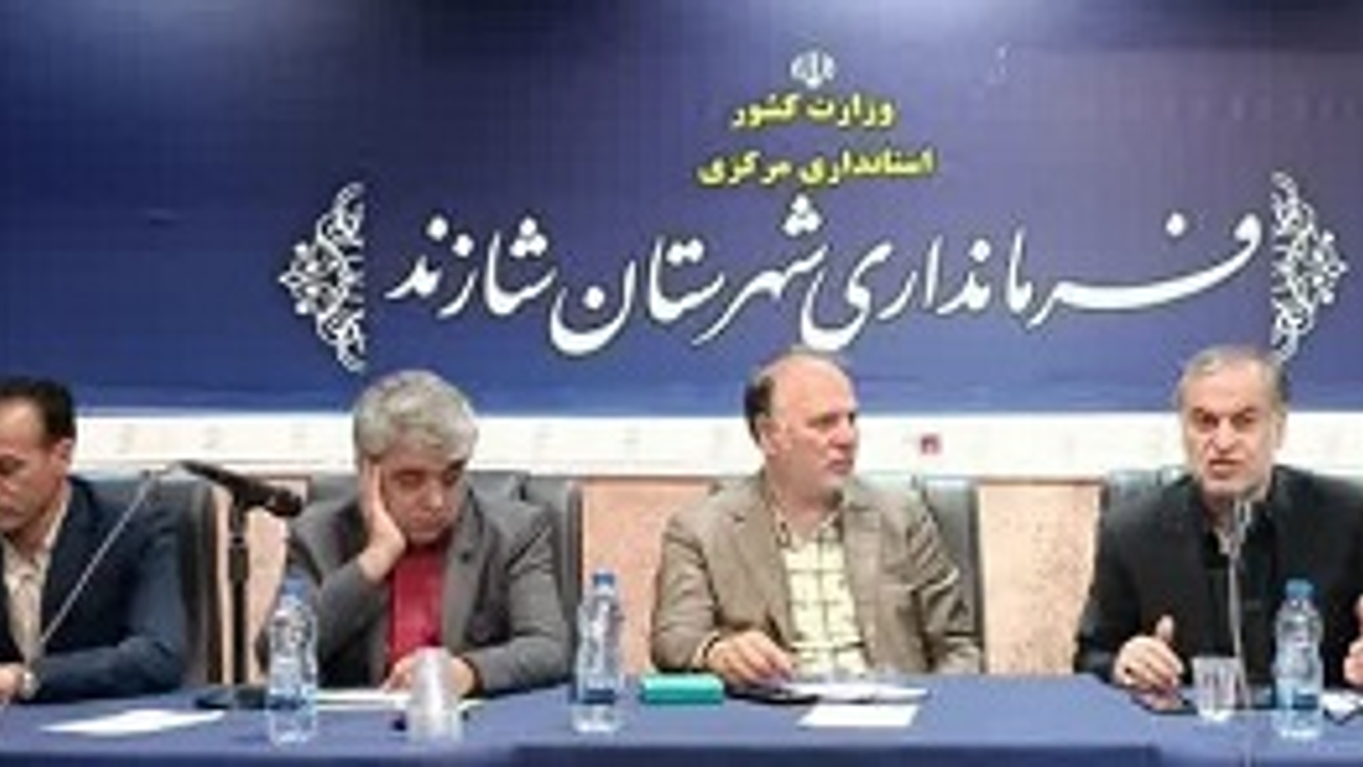 برگزاری جلسه رسیدگی به مسائل و مشکلات و مسئولیت های اجتماعی معادن سطح شهرستان