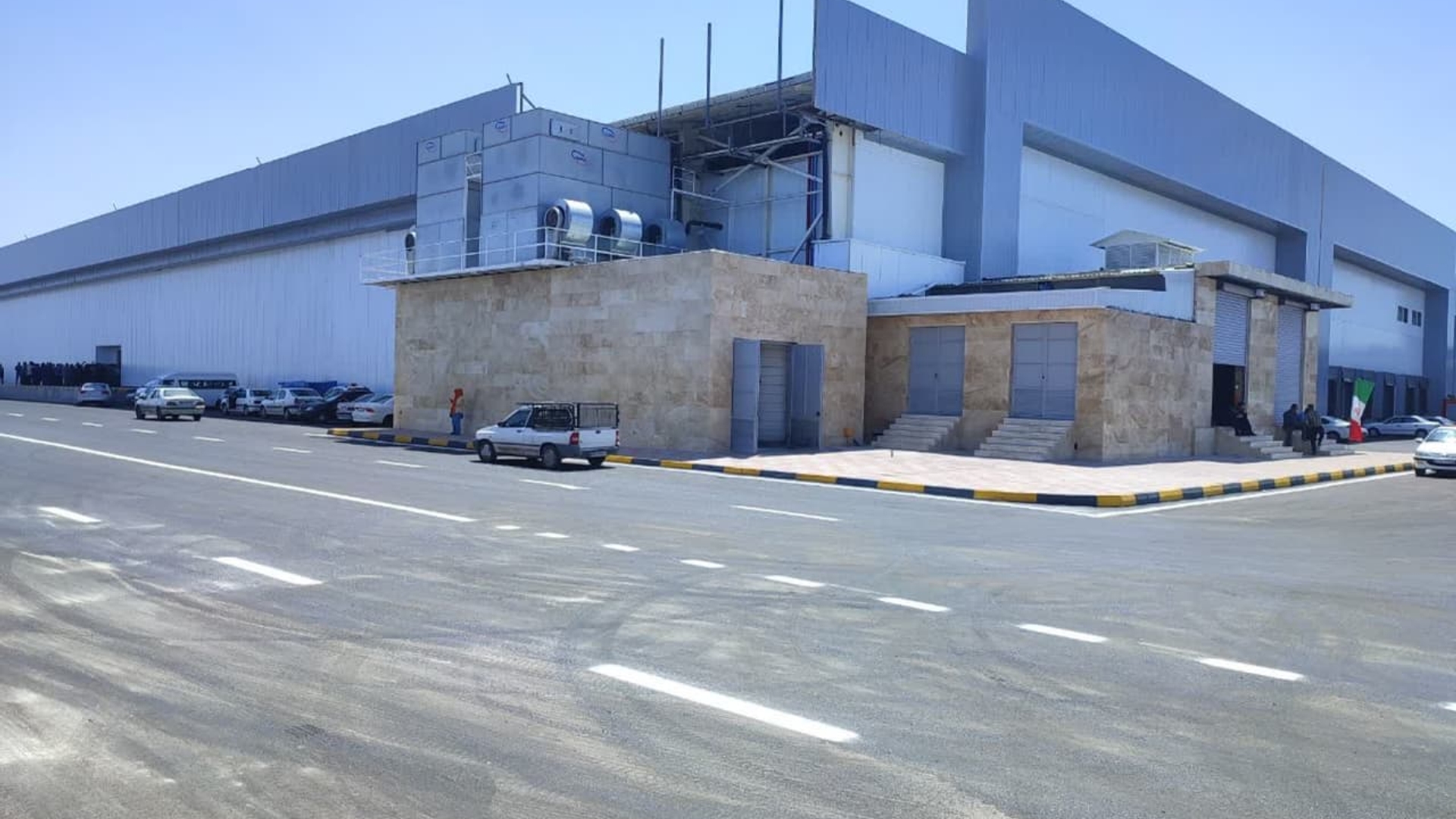 افتتاح بزرگترین و پیشرفته ترین سردخانه کشور با ظرفیت ۲۰ هزار تُن با حضور رییس بنیاد مستضعفان کشور و استاندار مرکزی