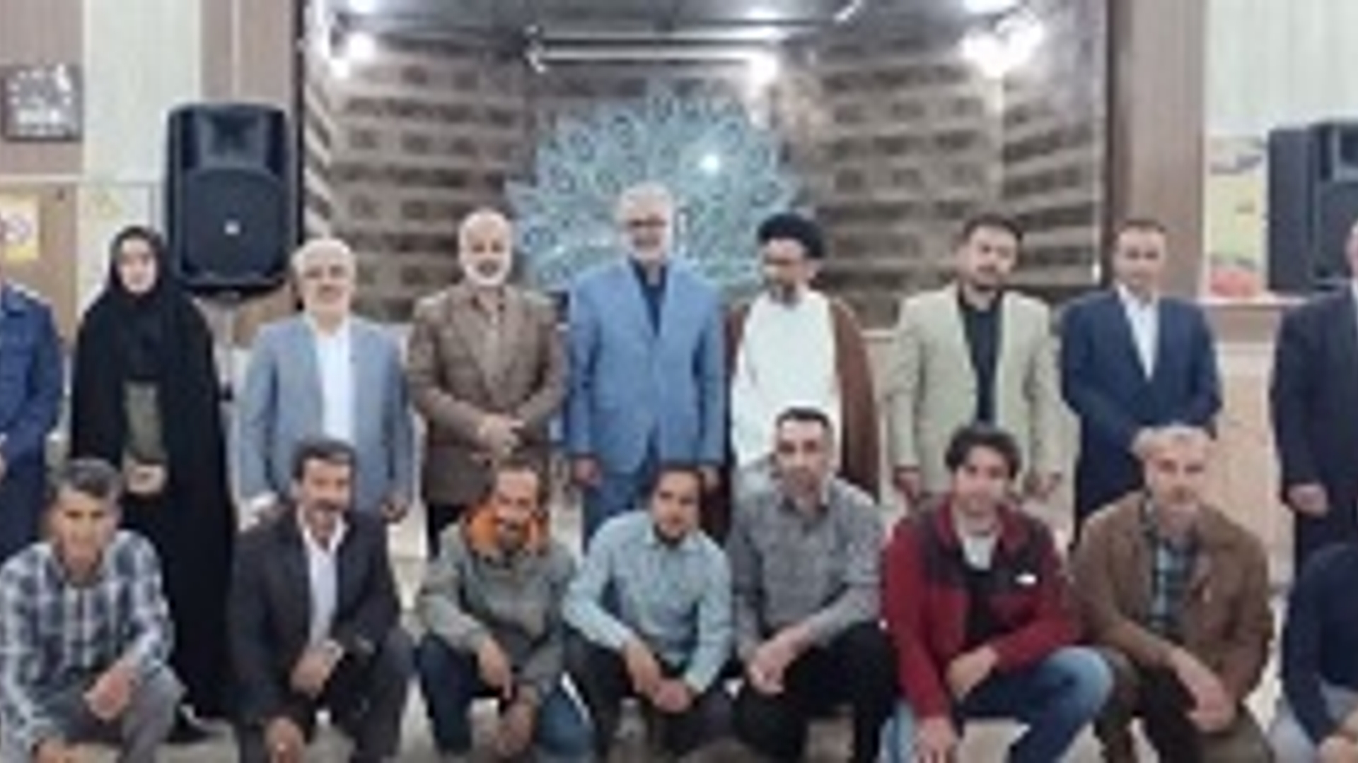 مراسم گرامیداشت هفته کار و کارگربرگزار شد .