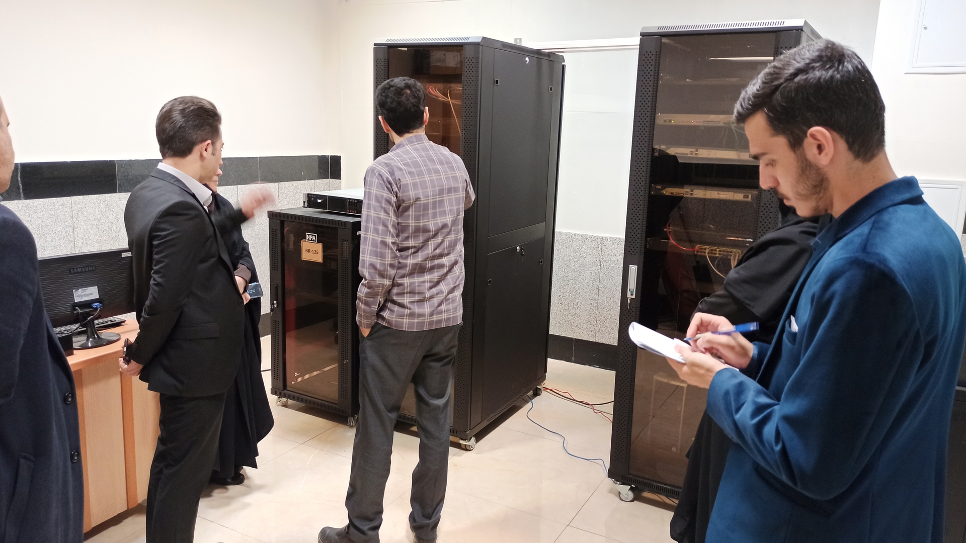 بازدید از اتاق سرور اداره کل گمرک استان