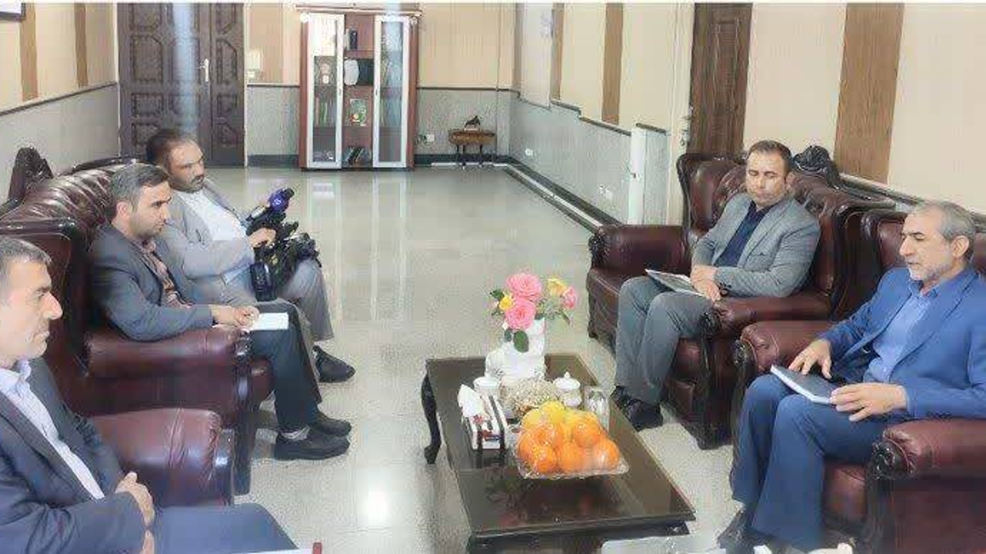 دیدار مدیر کل دامپزشکی با فرماندار