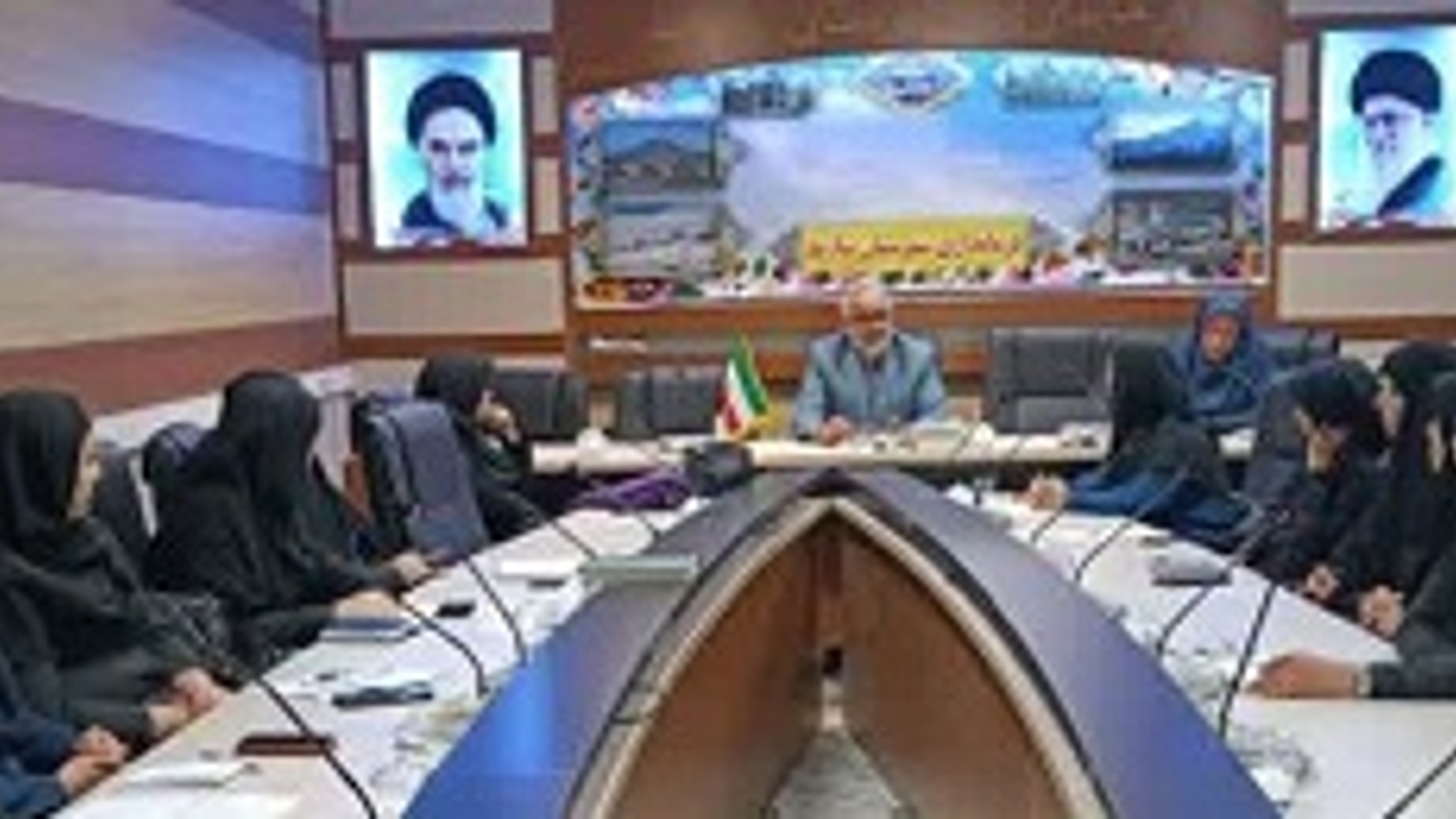 برگزاری جلسه کارگروه امور بانوان شهرستان شازند