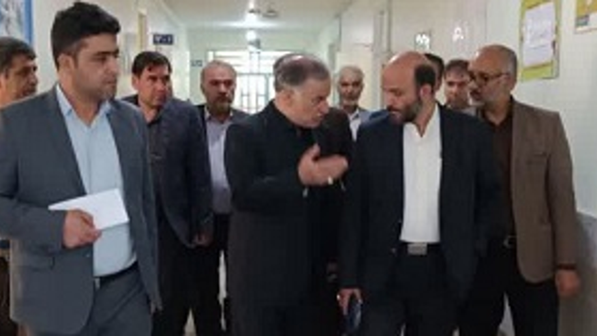 بازدید معاون وزیر آموزش و پرورش و استاندار مرکزی از تعدادی مدرسه در شهر شازند