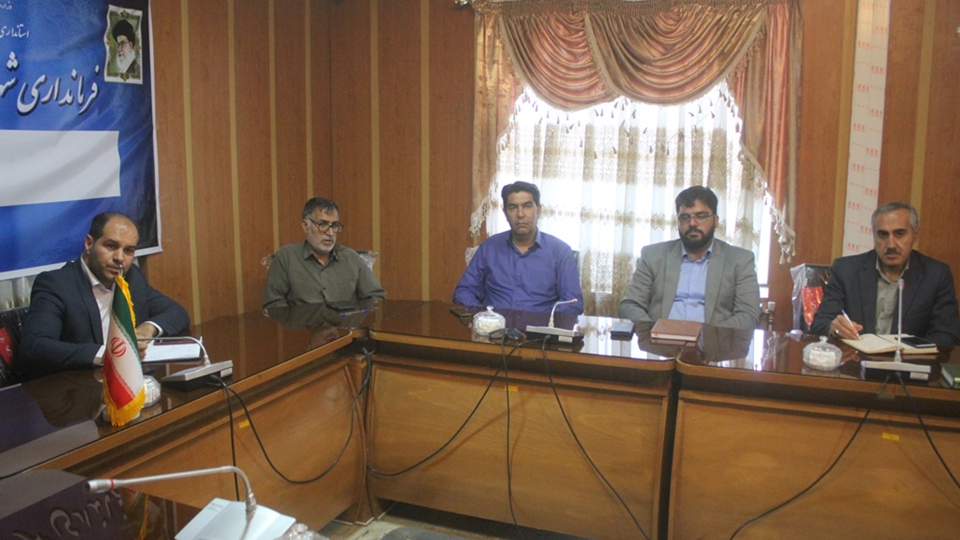 جلسه هماهنگی برگزاری دومین جشنواره گل و گلاب روستای شهابیه شهرستان خمین برگزار شد