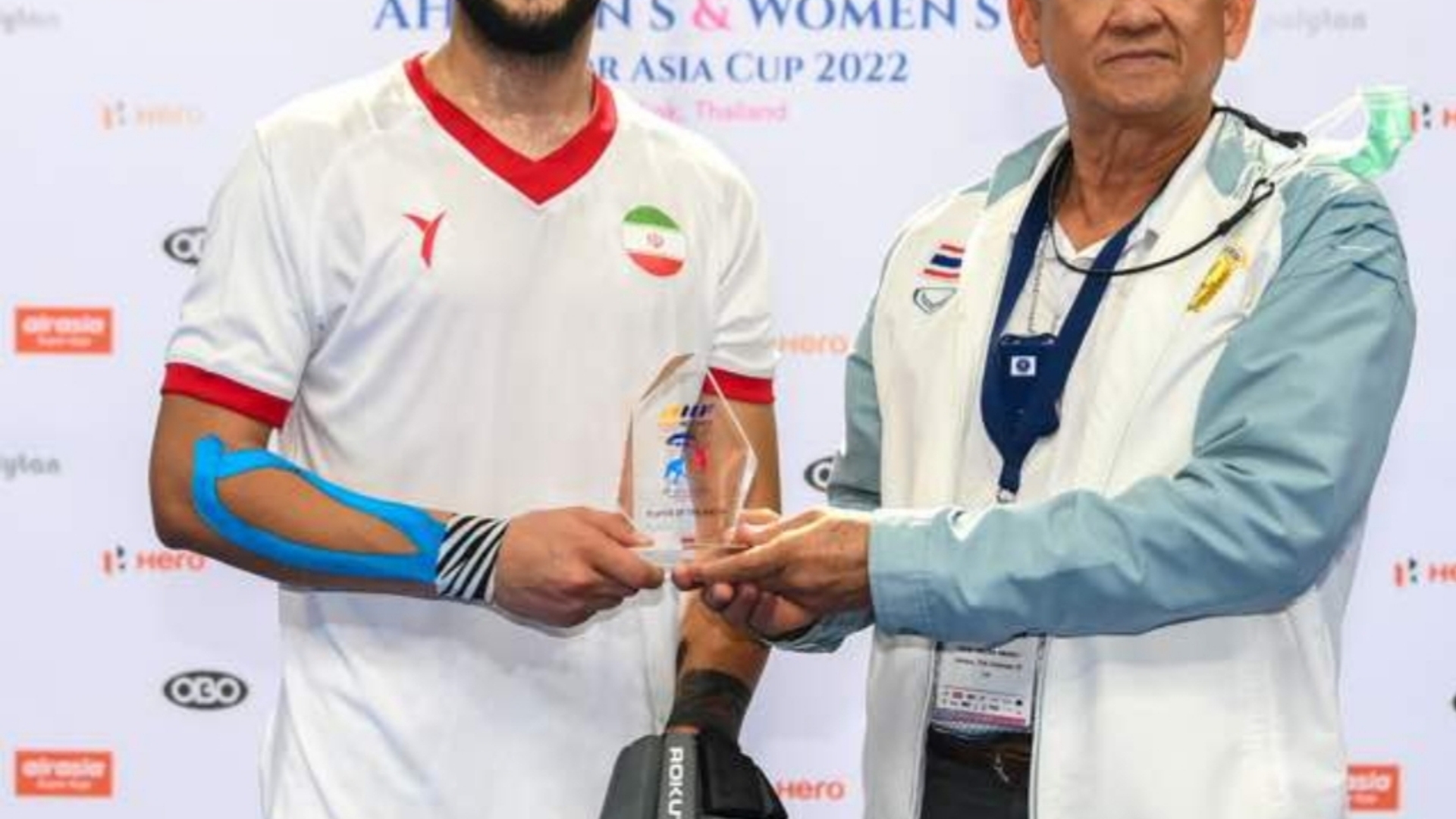 دیدار اميرمهدي ميرزاخاني بازيكن تيم ملي ولژيونر كشورمان بافرماندار شهرستان اراک