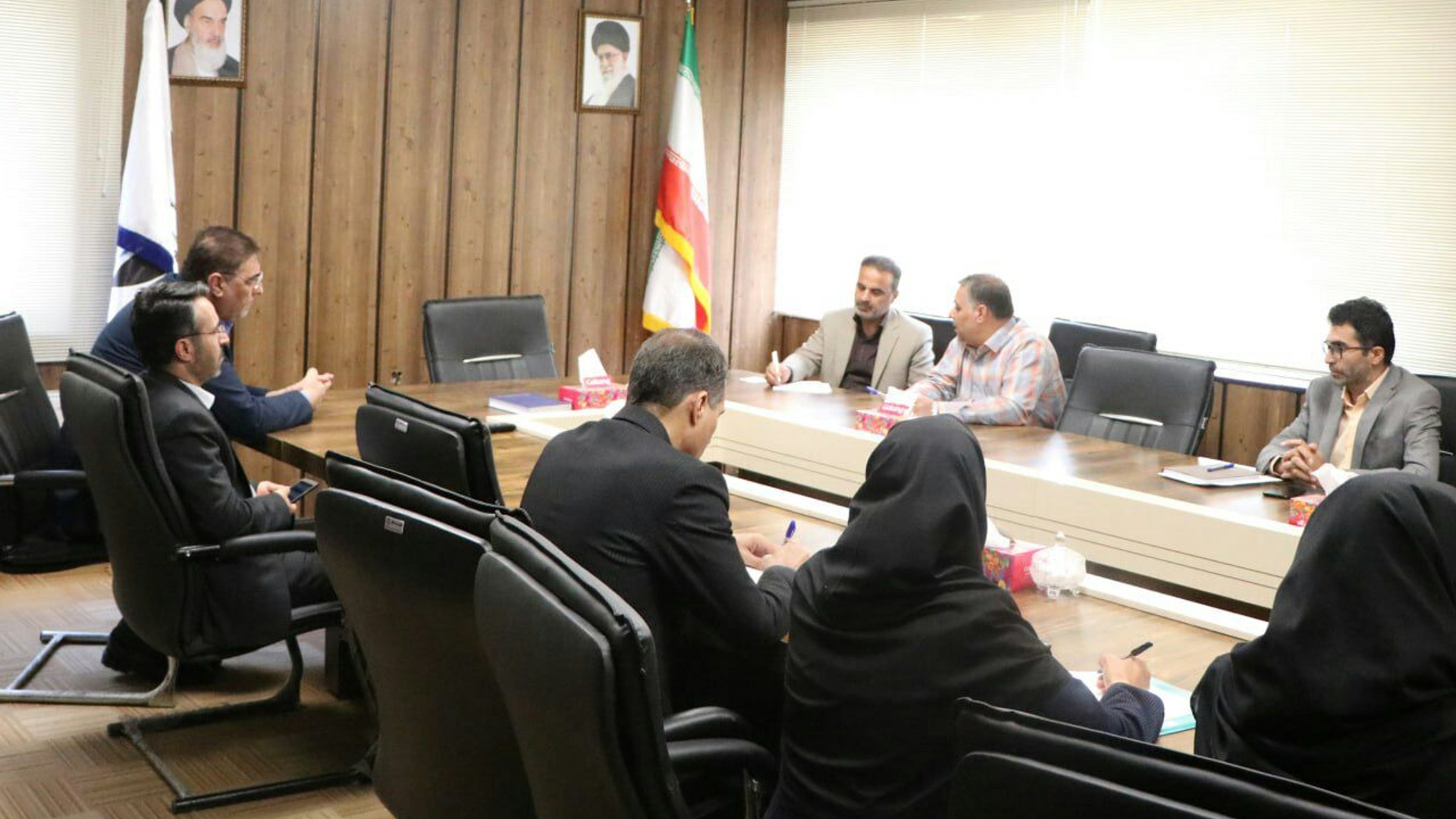 جلسه بررسی مسائل و مشکلات مرکز آموزش عالی شهرستان محلات برگزار شد.