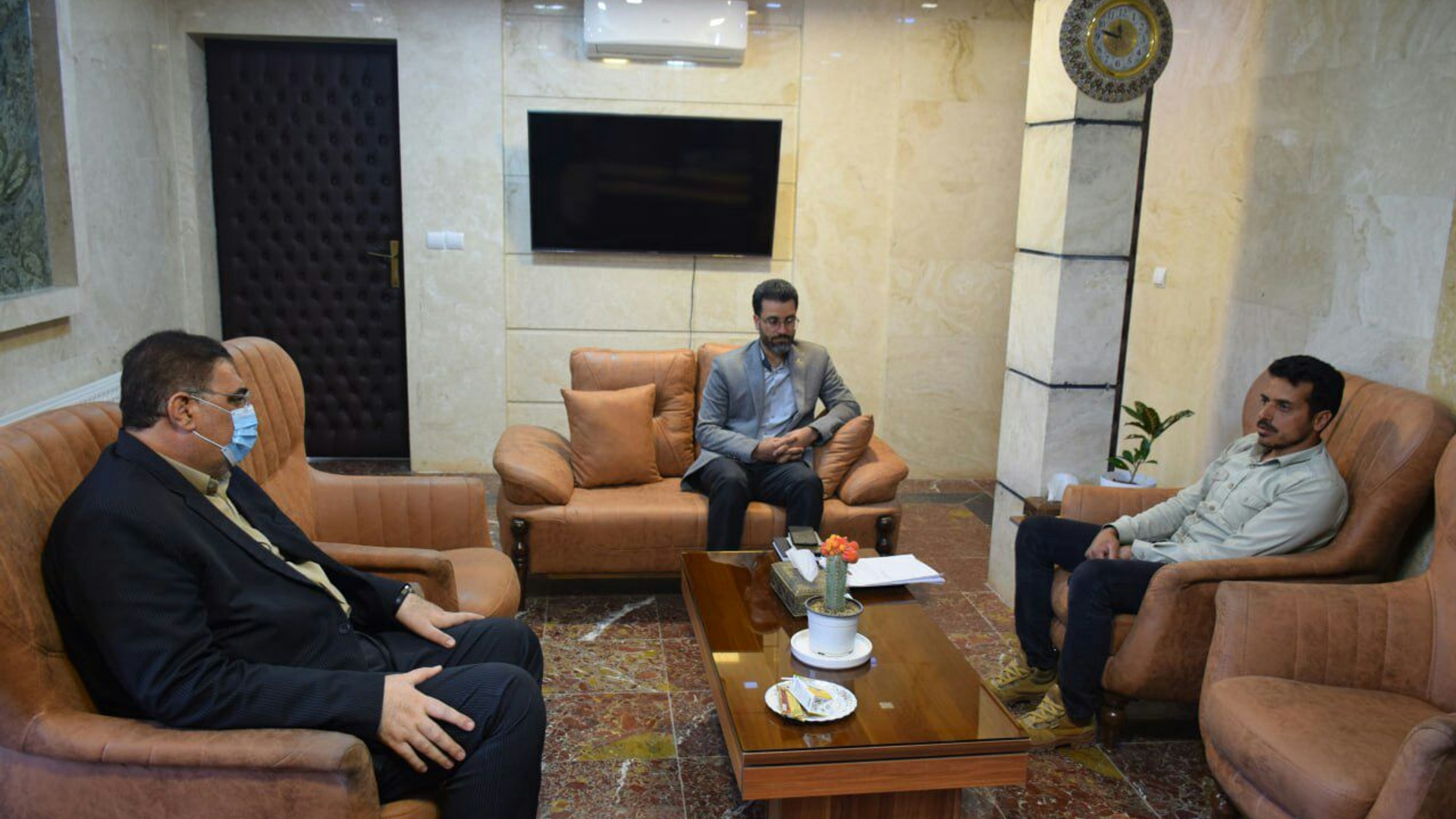 دیدار سرپرست گردان بسیج یازهرا (س) محلات با فرماندار شهرستان محلات