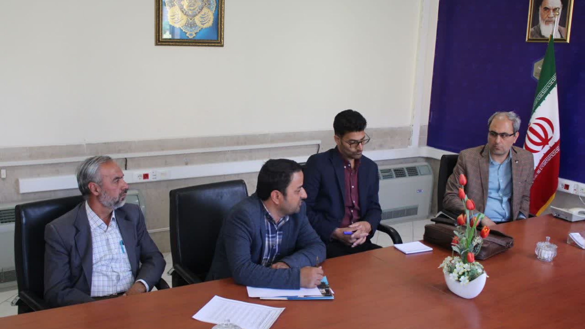 برگزاری جلسه بررسی مسائل و مشکلات روستای عنبرته از توابع بخش قره کهریز شهرستان شازند