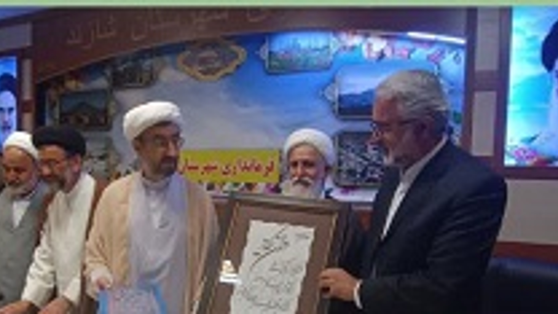 برگزاری مراسم تکریم امام جمعه سابق شهر توره