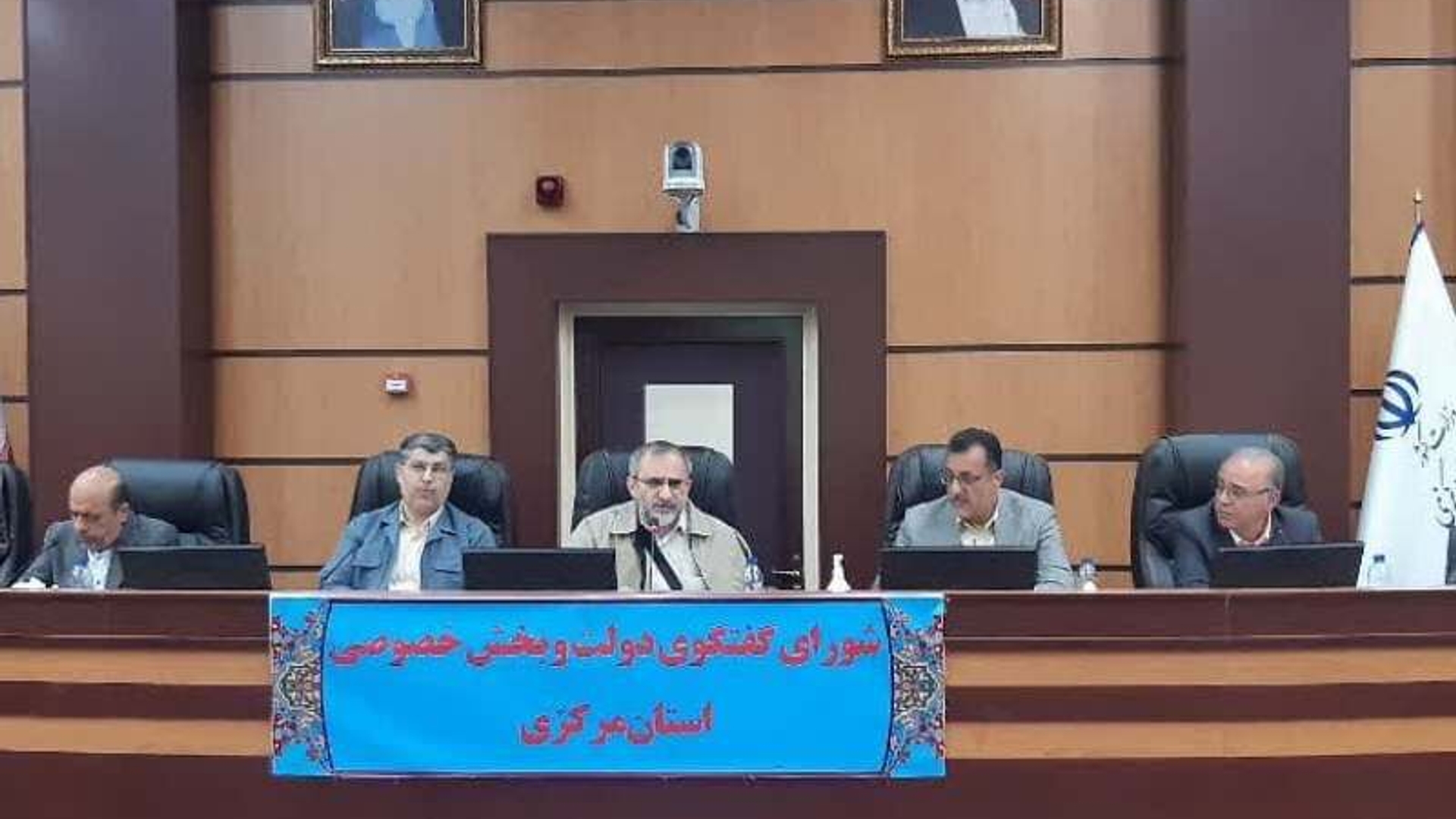 استاندار: روند فعالیت شورای گفت و گوی دولت و بخش خصوصی استان مرکزی مطلوب است