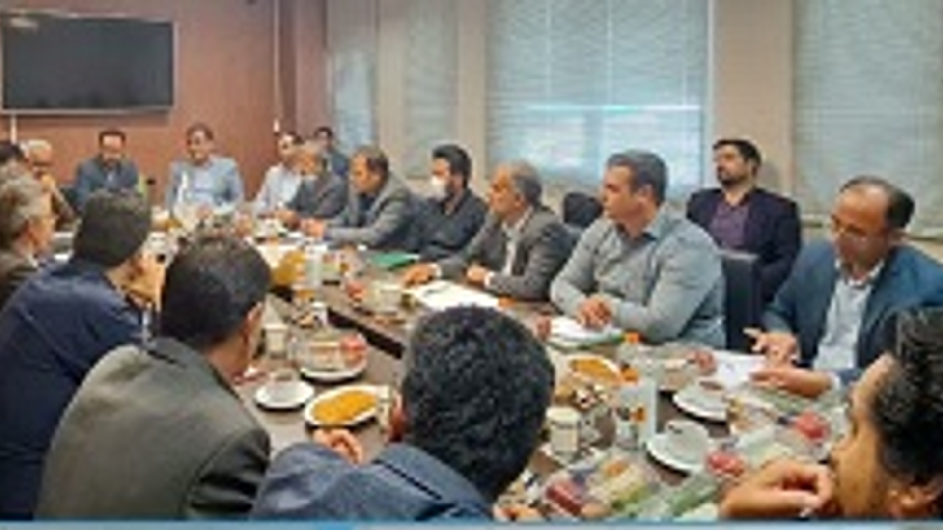 برگزاری جلسه بررسی و رسیدگی به مسائل و مشکلات ناحیه صنعتی شهید بابایی بازنه