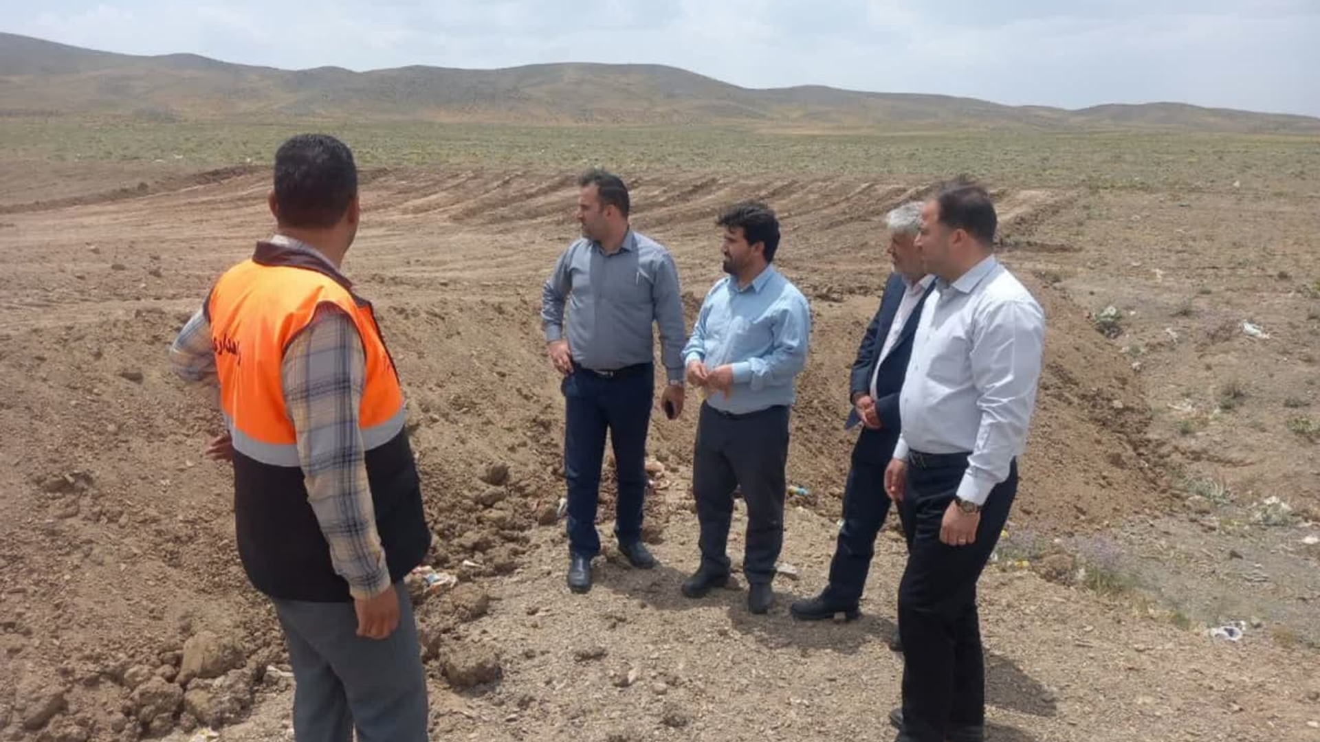 بازدید فرماندار شهرستان خنداب از مجتمع پسماند