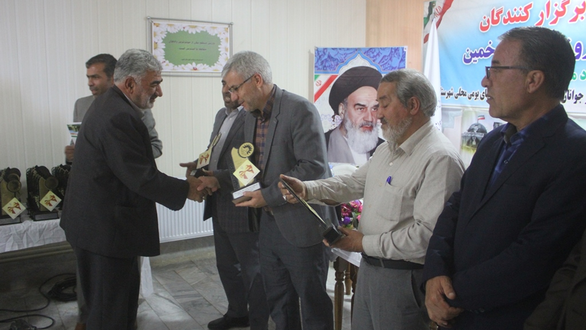 آئین تجلیل از برگزار کنندگان مسابقات جام نوروز سال ۱۴۰۲ شهرستان خمین برگزار شد