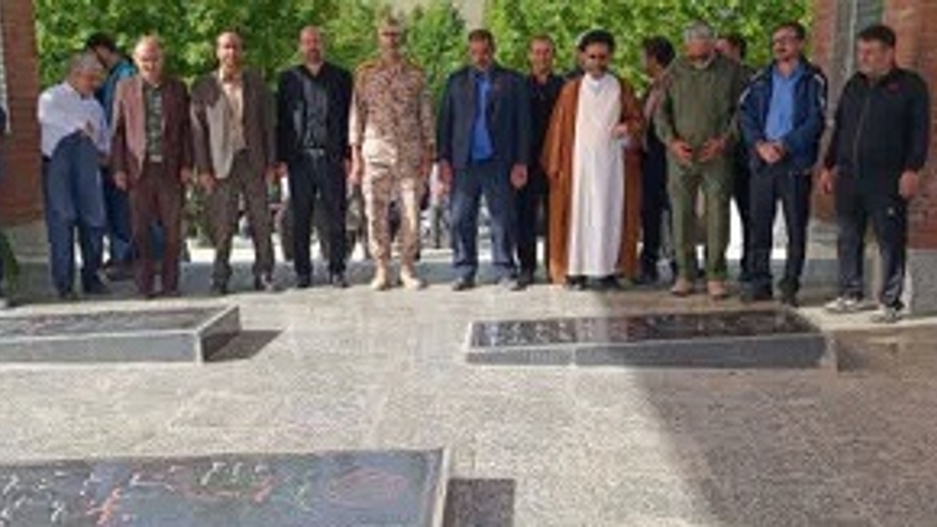 گلباران گلزار مطهر شهدا، همایش پیاده روی و درس اخلاق مدیران شهرستان شازند به مناسبت گرامیداشت سالروز آزادسازی خرمشهر