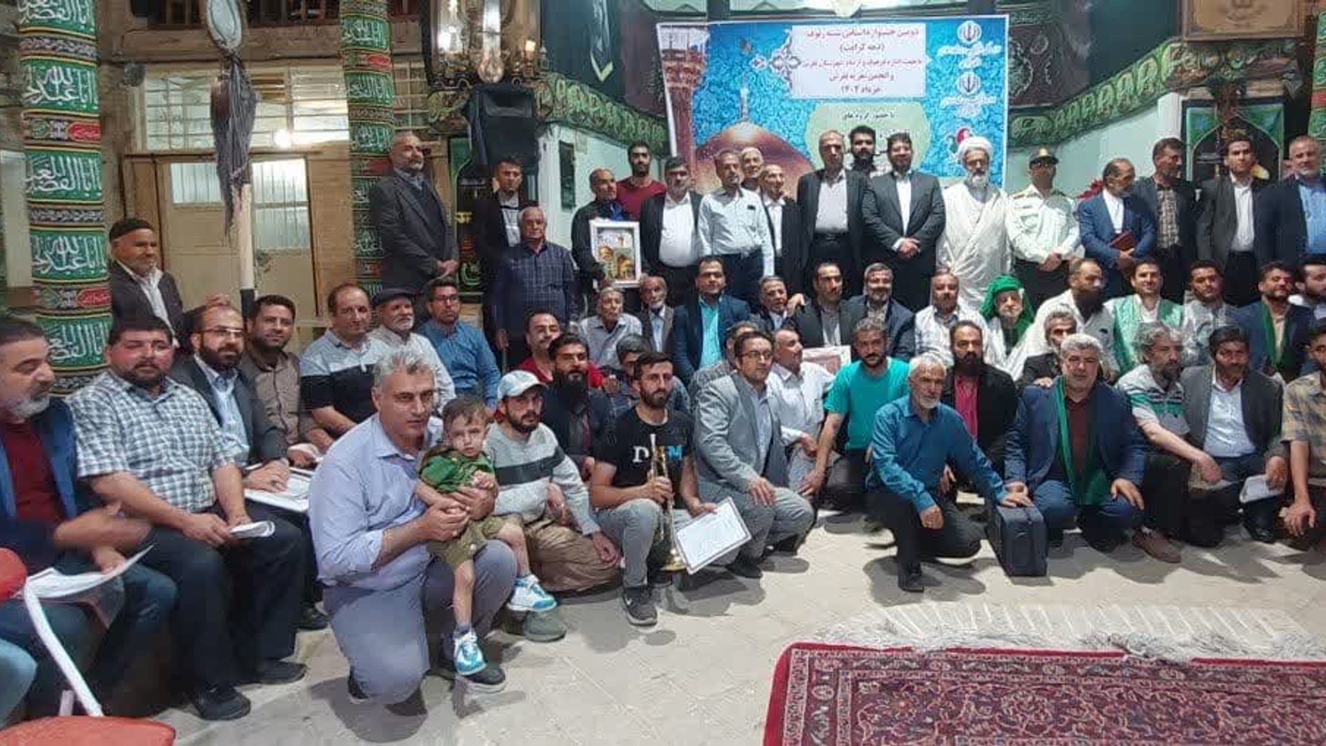 روز گذشته اختتاميه دومین جشنواره استانی شبیه رئوف(دهه کرامت) با حضور محمد رضا رضایی فرماندار شهرستان تفرش، ولی الله بیاتی نماینده مجلس و با حضور عاشقان اهل بیت در مسجد شش ناو برگزار شد.