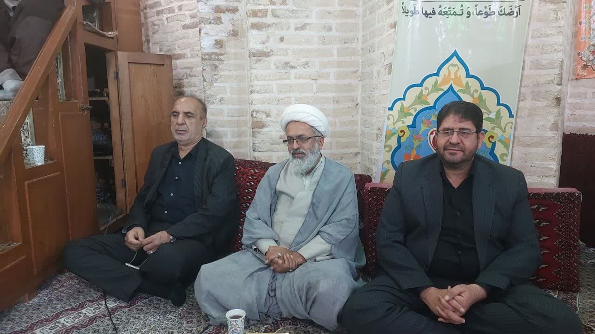 مراسم سوگواری معمار کبیر انقلاب اسلامی حضرت امام خمینی در مسجد ششناو با حضور گسترده مردم و مسئولین برگزار شد.