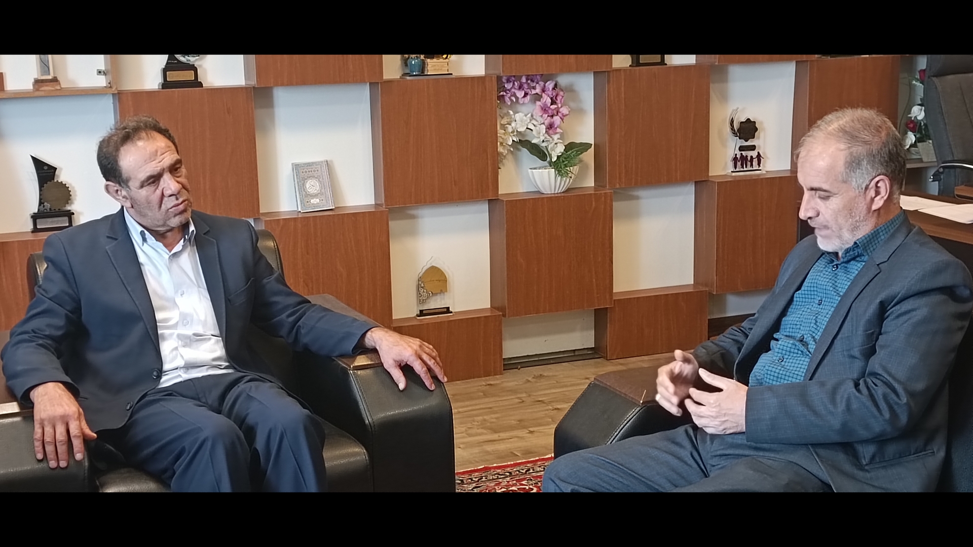 دیدار و نشست سرپرست فرمانداری با مدیرعامل شرکت پالایش نفت امام خمینی(ره) شازند