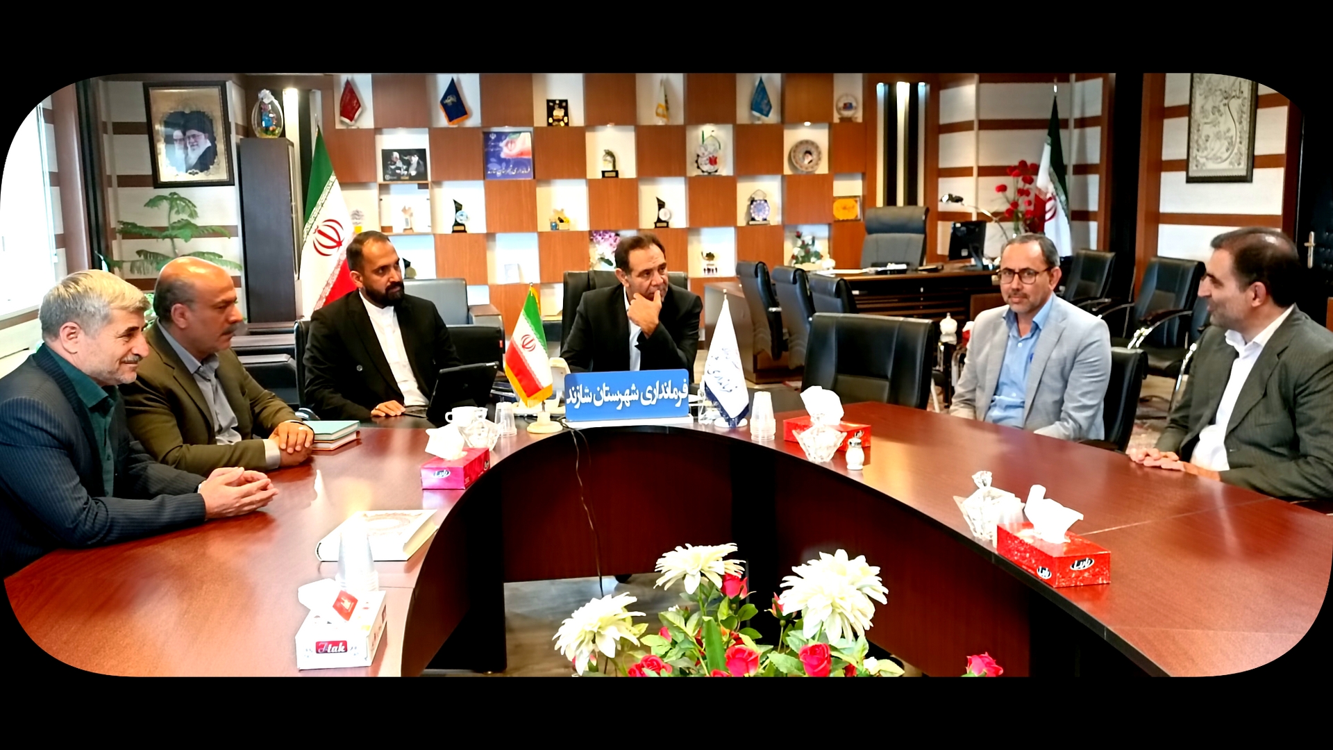 دیدار و نشست سرپرست فرمانداری با چند تن از روسای ادارات شهرستان