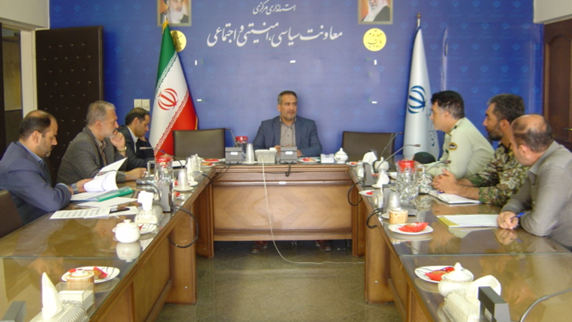 جلسه بازنگری طرح های استگاه های ایست و بازرسی استان در ساعت 30-10  در روز چهارشنبه مورخ 17-3-1402 به ریاست آقای رحیمی تبار مدیر کل امنیتی و انتظامی برگزار گردید.