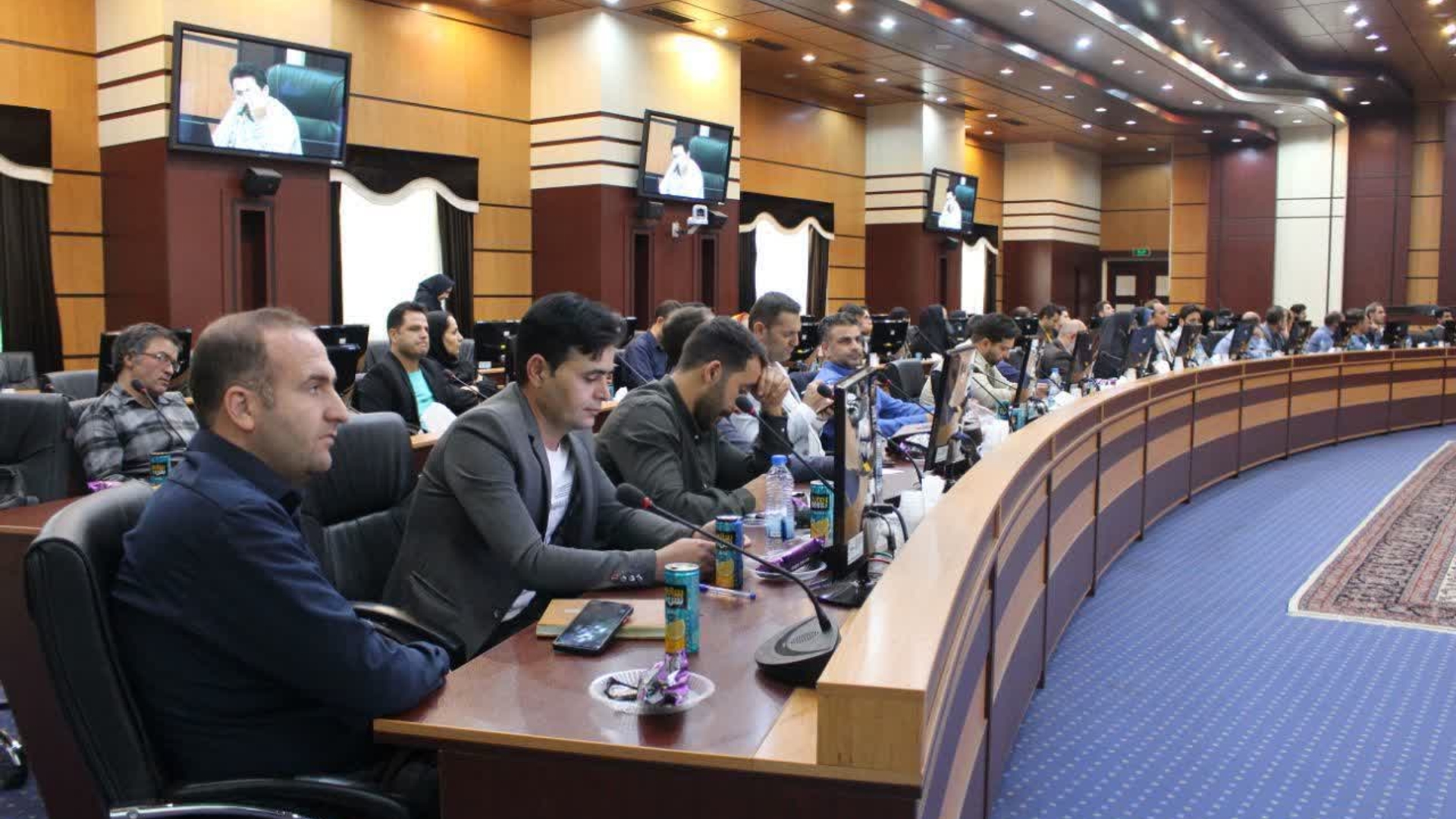 برگزاری دومین نشست از سلسله نشست های روستایاران با عنوان معرفی الگوهای موفق کارآفرینی و سرمایه گذاری در روستاها