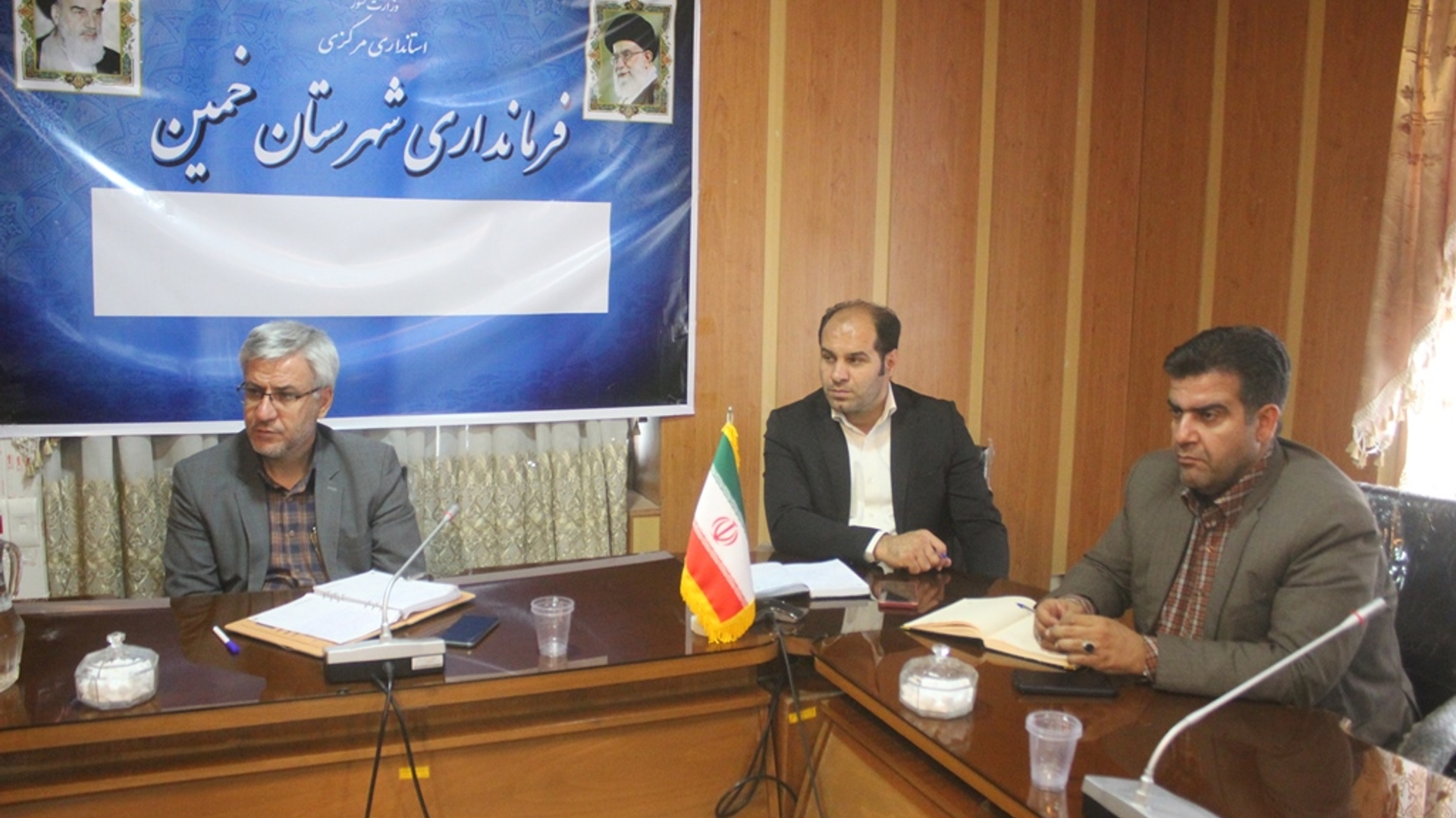 جلسه بررسی نحوه استفاده مددجویان نهادهای حمایتی از طرح اعطای تسهیلات نصب پنل های خورشیدی در شهرستان خمین برگزار شد