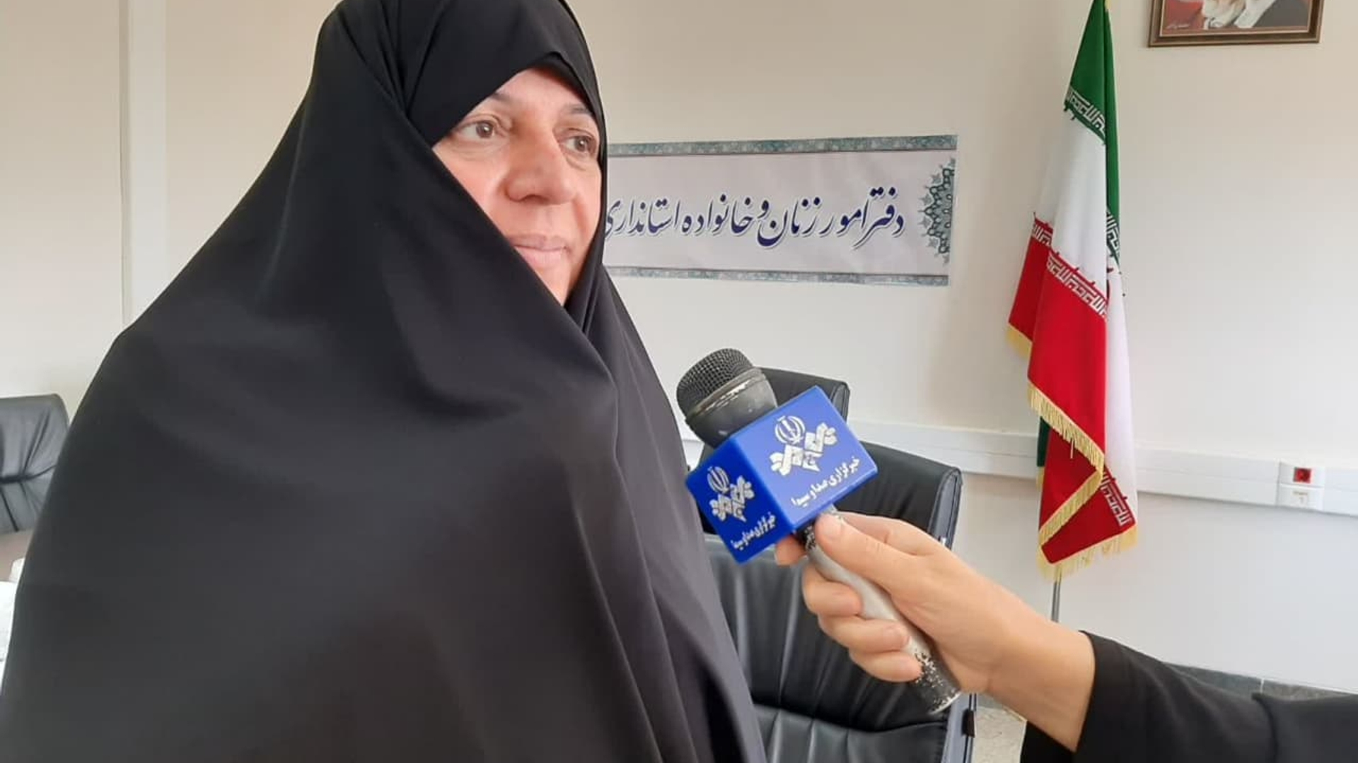 مدیر کل امور زنان و خانواده استانداری در مصاحبه ای که با صدا و سیما پیرامون آمار ازدواج و تسهیلات بانکی ازدواج درمحل دفتر انجام شد : مفتح زاده بیان کرد که در سال  گذشته  ١٣٦٠٤ فقره ازدواج دراستان به ثبت رسیده که  بیش  از یک میلیارد و  ٨٧٩  هزار تومان تسهیلات به زوجین تعلق گرفت .    ٢١-٠٣-١٤٠٢