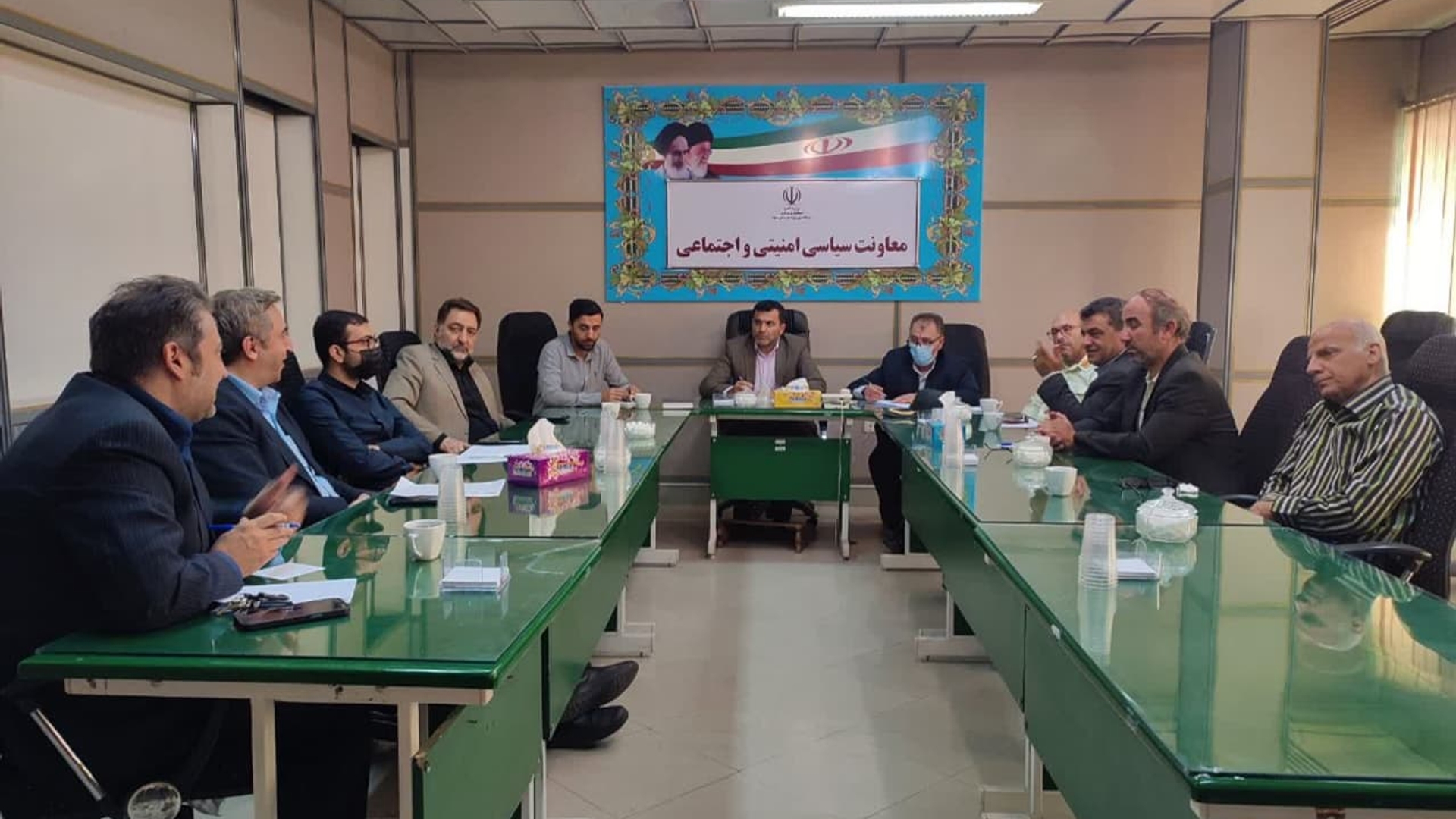 جلسه کمیسیون مبارزه با قاچاق کالا و ارز با حضور قاسمیان معاون سیاسی ، امنیتی و اجتماعی فرماندار و اعضای مربوطه برگزار شد.