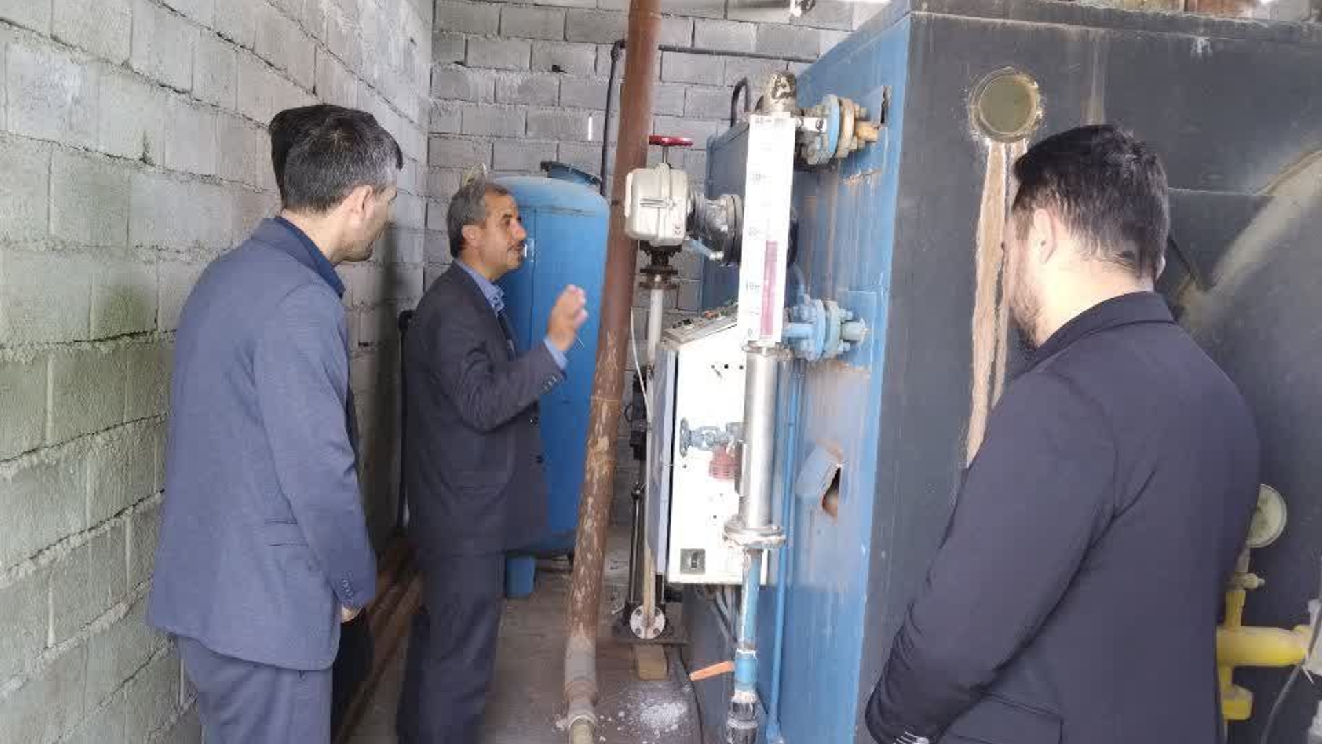 بازدید از شهرک صنعتی مأمونیه شهرستان زرندیه و واحدهای تولیدی مستقر در آن