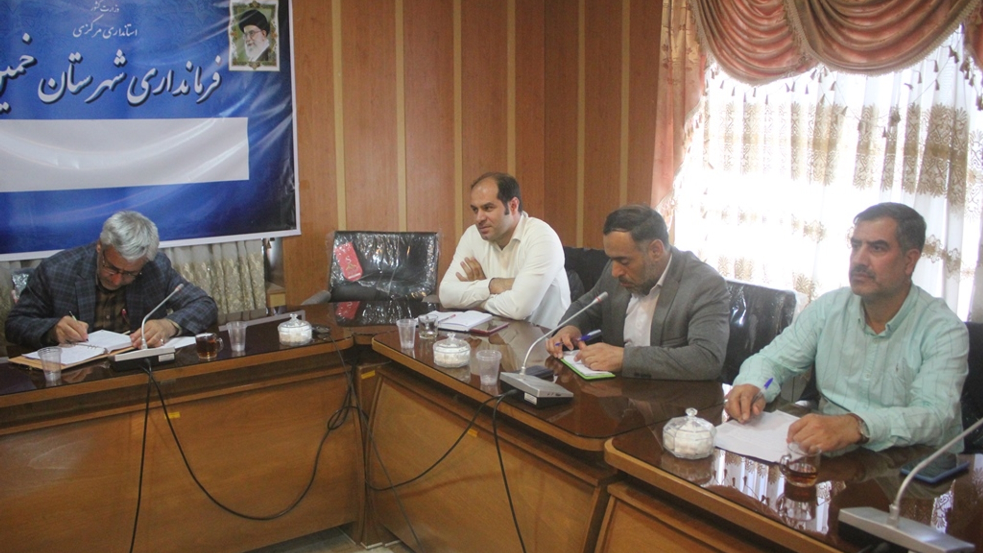 دومین جلسه شورای معاونین فرمانداری شهرستان خمین در سال 1402 برگزار شد