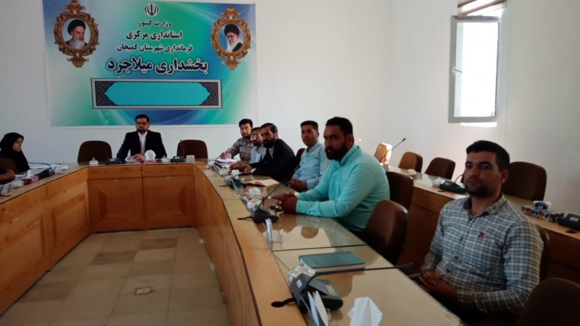 برگزاری کارگاه آموزشی با عنوان قانون رسیدگی به تخلفات اداری، قانون سلامت اداری، تجربه نگاری ویژه دهیاران بخش میلاجرد شهرستان کمیجان