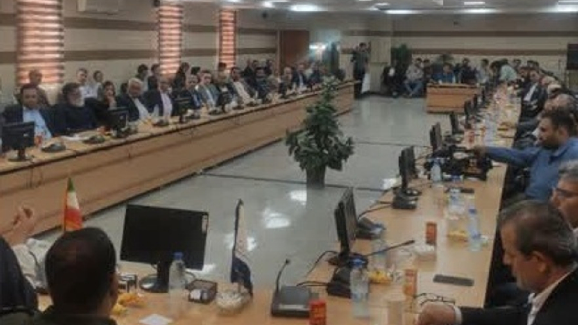 آیین افتتاح دفتر اتاق بازرگانی اراک مستقر در زرندیه