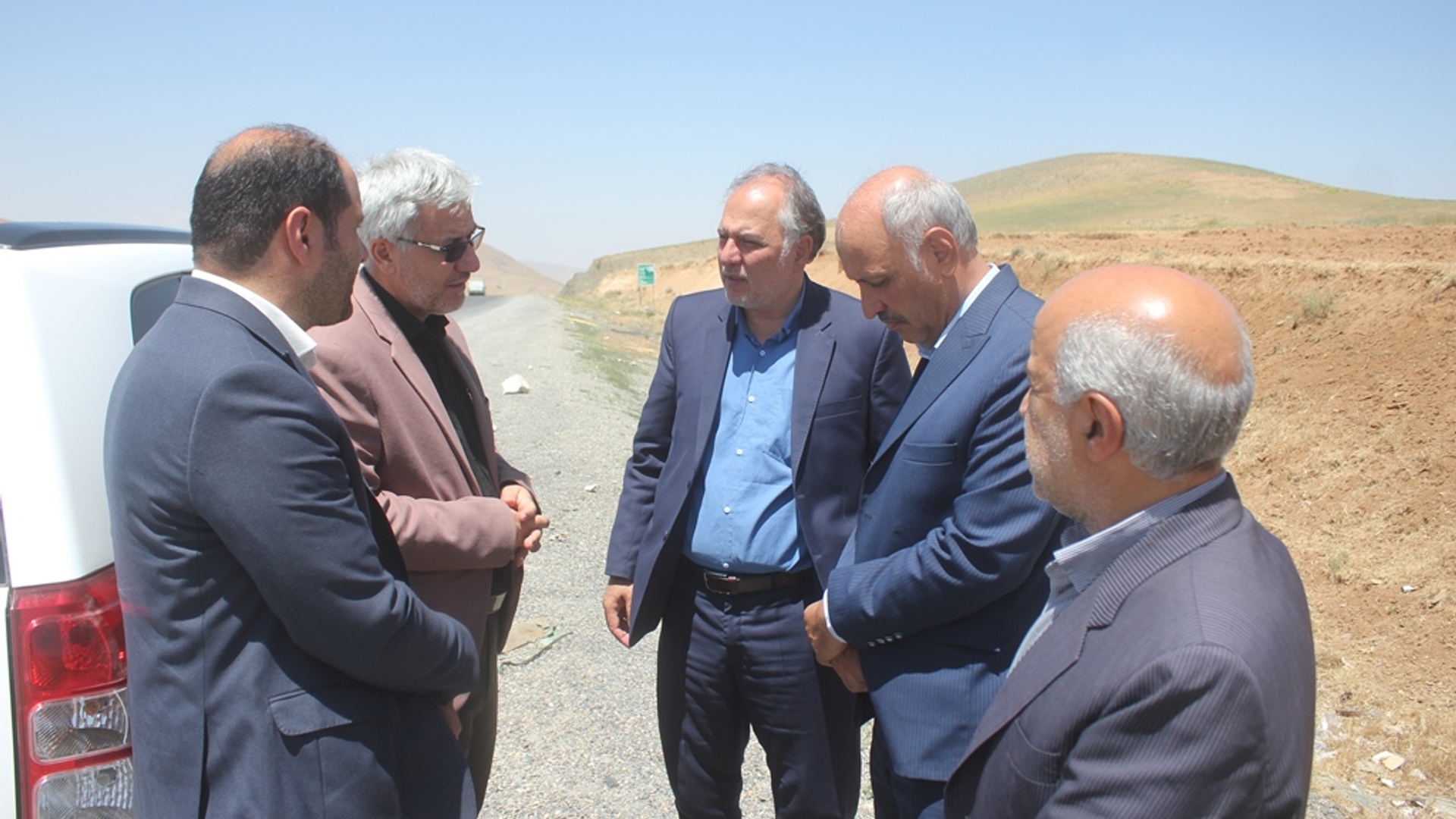 معاون هماهنگی امور عمرانی استاندار از تعدادی از محورهای مواصلاتی شهرستان خمین بازدید کرد