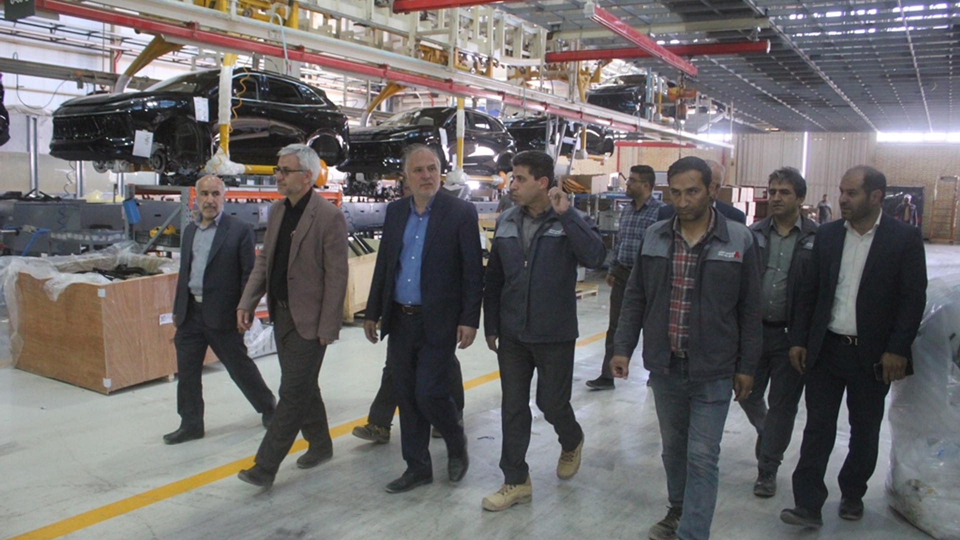 معاون هماهنگی امور عمرانی استاندار از شرکت خودروسازی خمین بازدید کرد