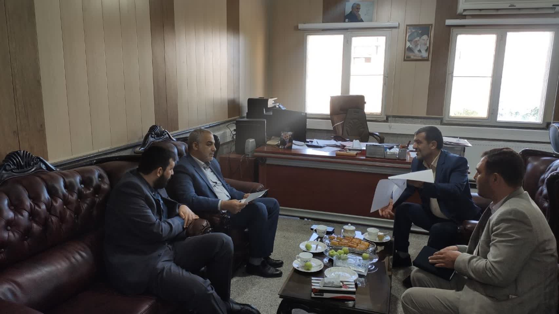 دیدار مشاور عالی استاندار با فرماندار