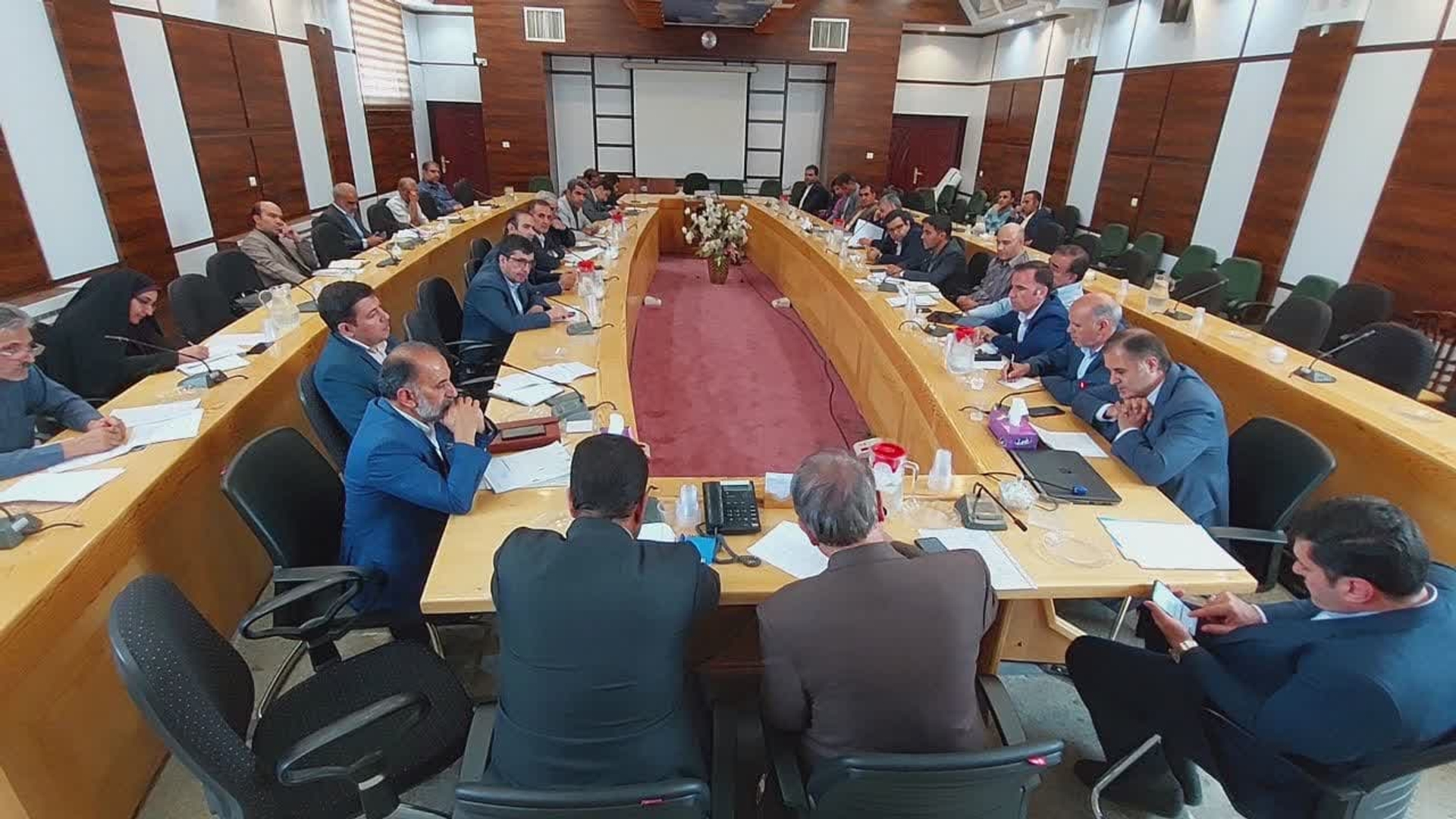 جلسه پیگیری مصوبات پروژه های شهرستان تفرش به ریاست اسدی معاون عمرانی استاندار مرکزی در سالن اجتماعات با حضور محمد رضا رضایی فرماندار شهرستان تفرش و مدیرکل های ادارات تشکیل شد.