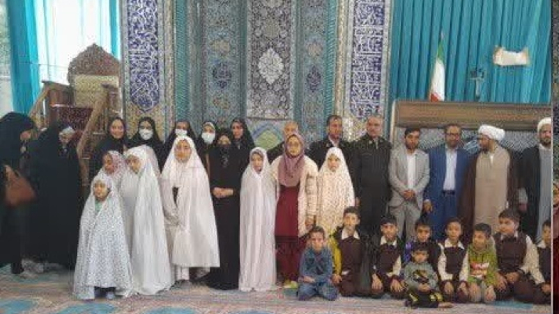 حضور دانش آموزان و عوامل اجرایی و آموزشی آموزشگاه شهدای عیسی آباد در نماز جمعه امروز شهر کمیجان