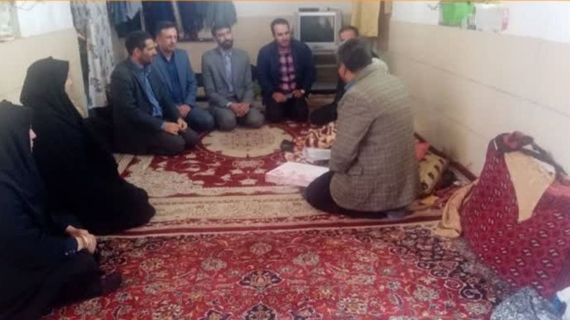 🔷حضور آقای مهندس انعامی مدیرکل راه و شهرسازی استان مرکزی  وسرکار خانم رستمی معاون فرهنگی کمینه امداد امام ره استان در شهرستان کمیجان