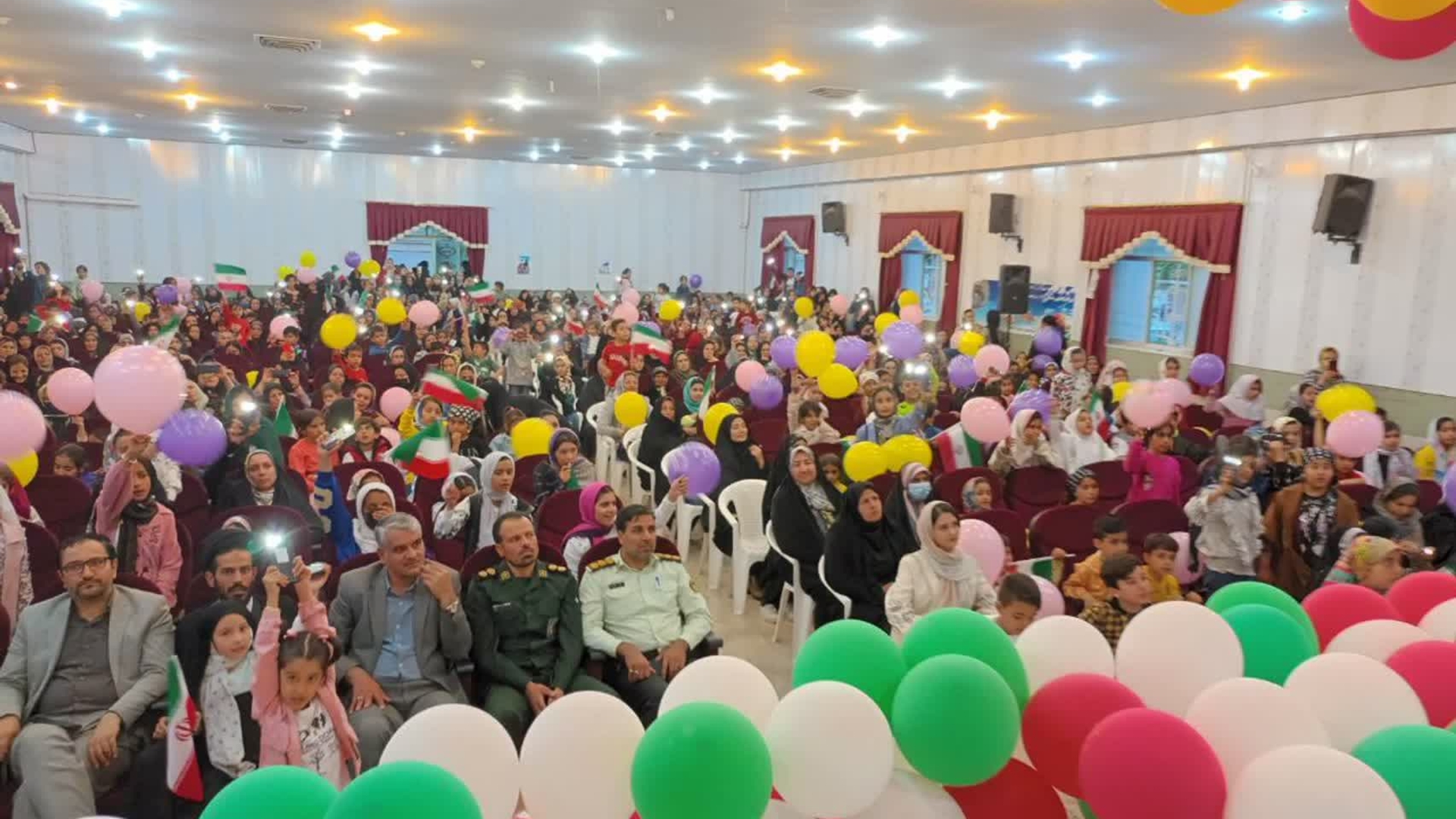 🎊 جشن بزرگ "مثل‌معصومه" در سالن چندمنظوره امام حسین(ع) کمیجان برگزار شد.